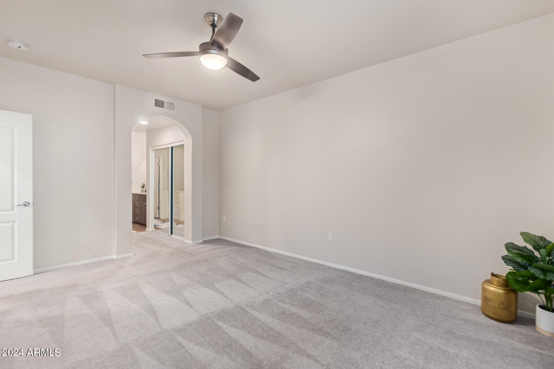 705 W QUEEN CREEK
