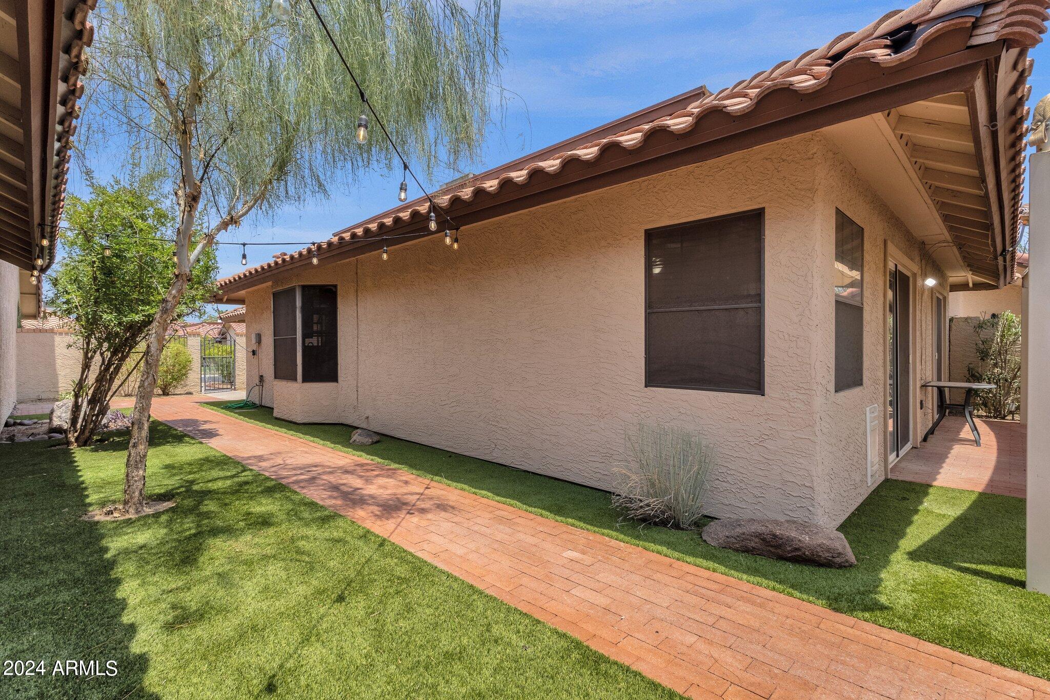 5217 E HALF MOON Drive