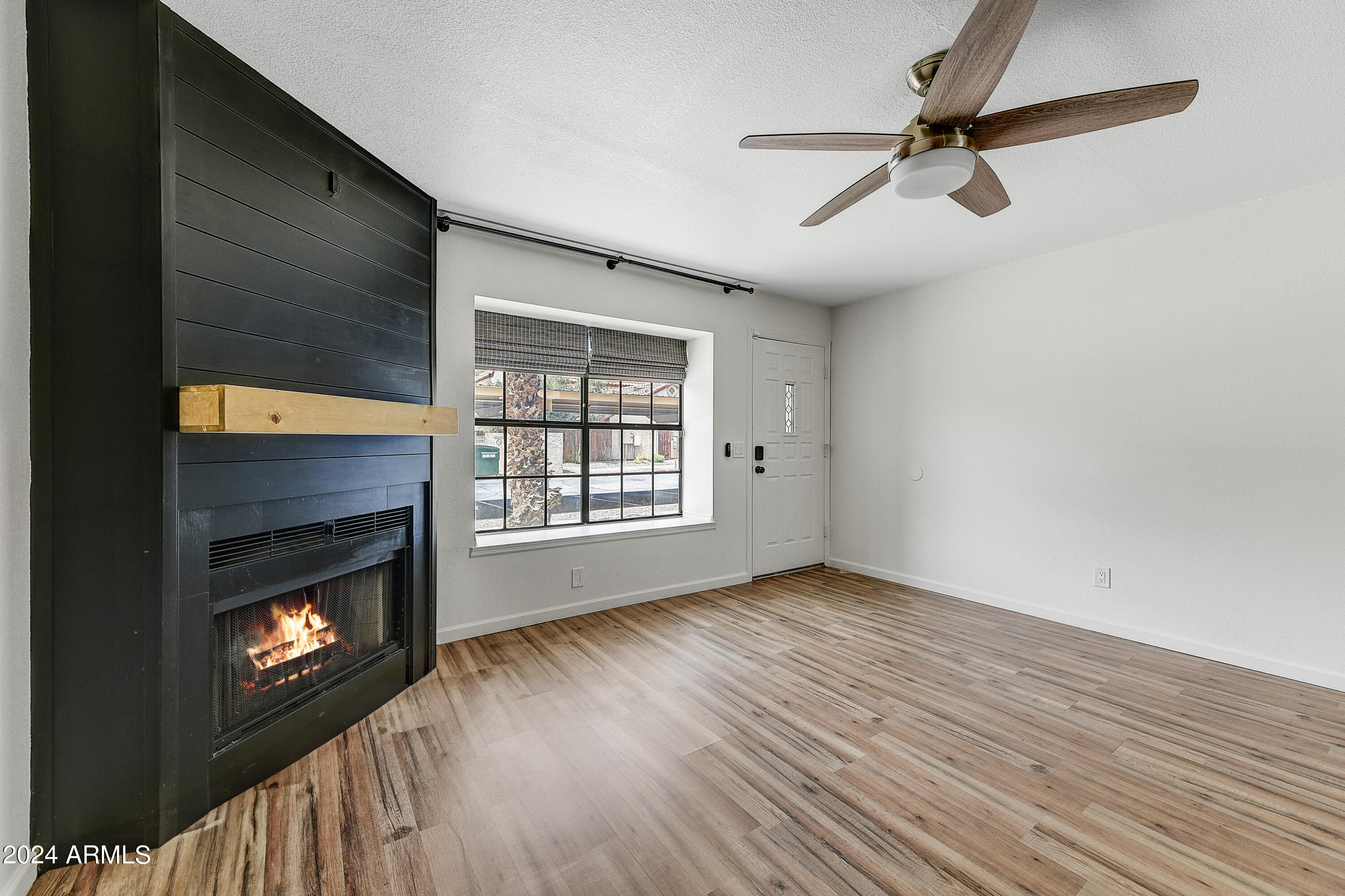 4901 E KELTON Lane # 1239