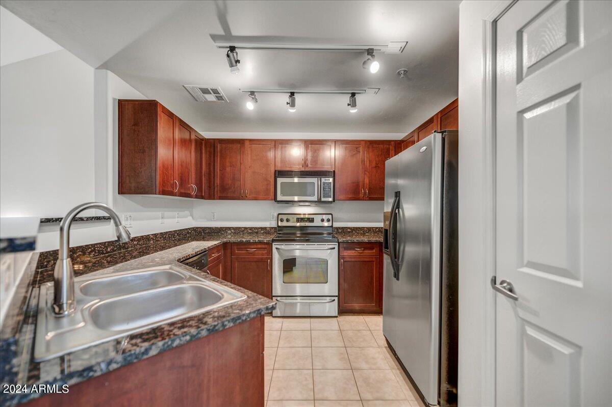 1920 E BELL Road # 1028