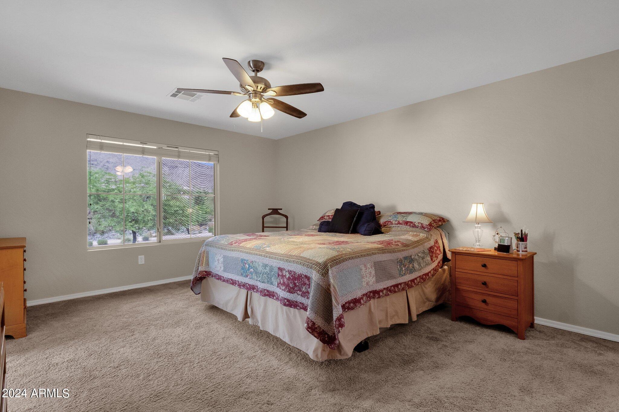 122 W MOUNTAIN SAGE Drive