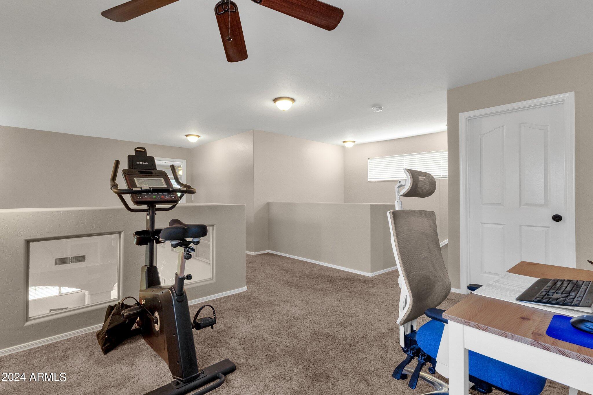 122 W MOUNTAIN SAGE Drive