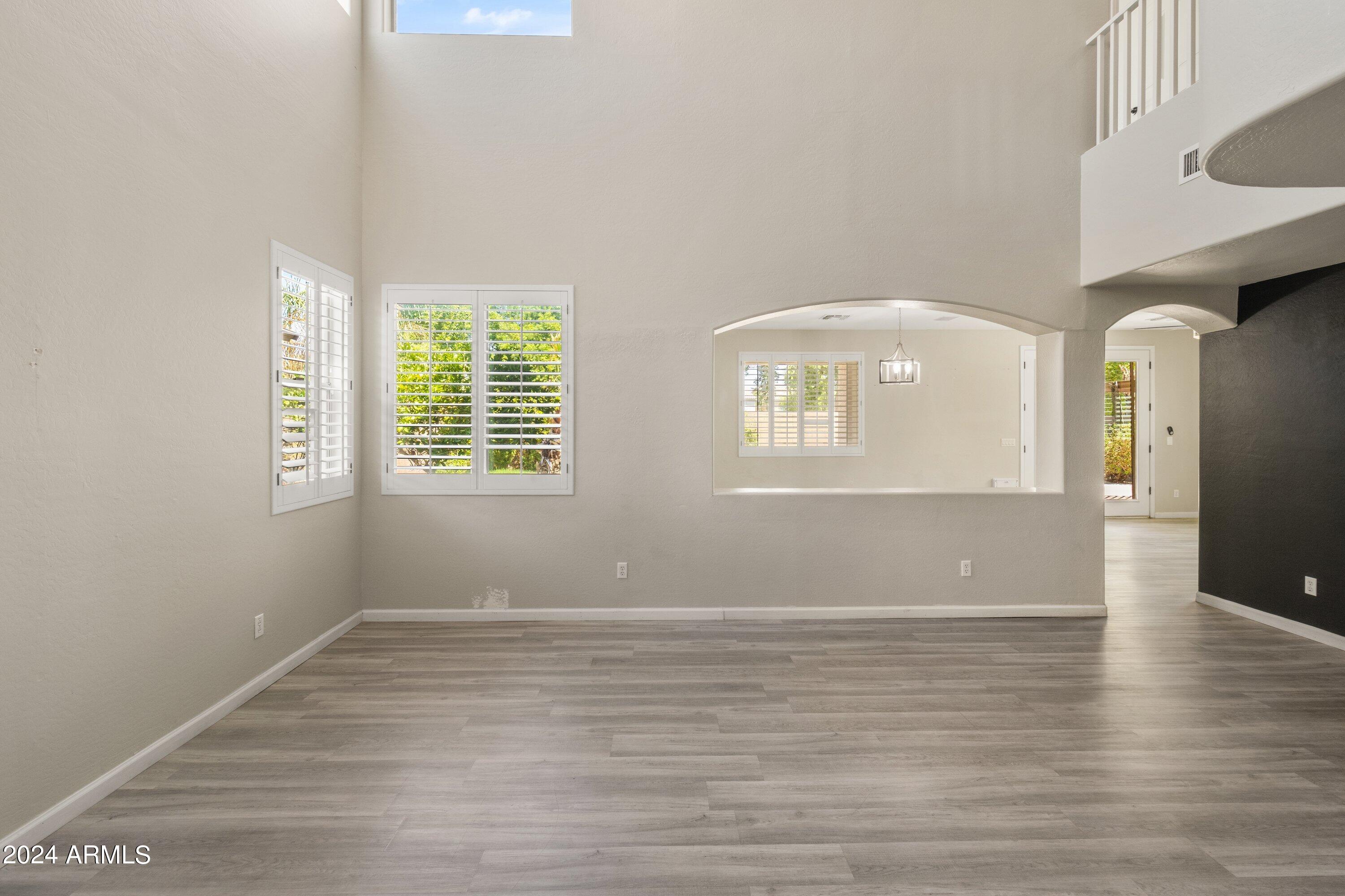 3282 W White Canyon Road