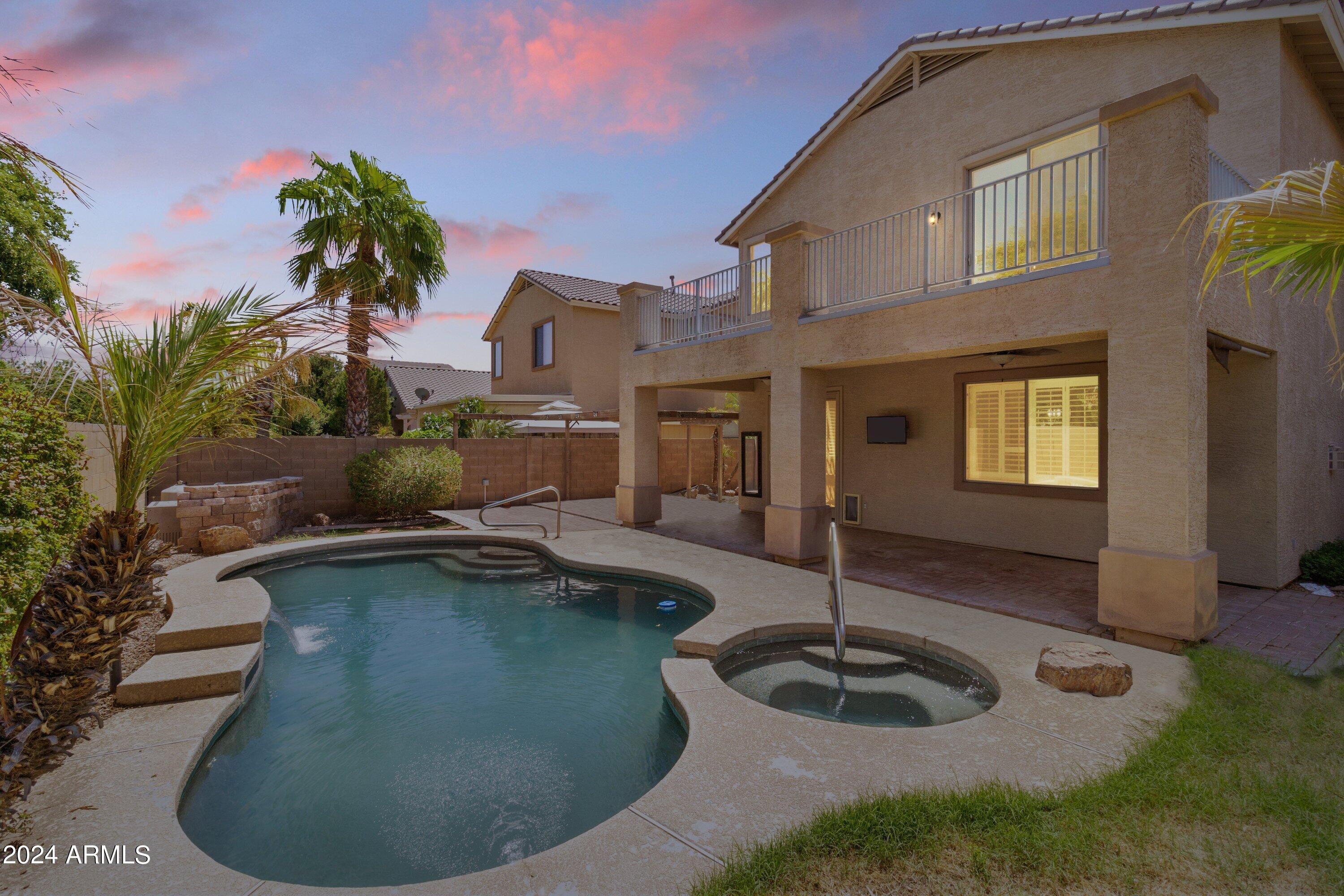 3282 W White Canyon Road