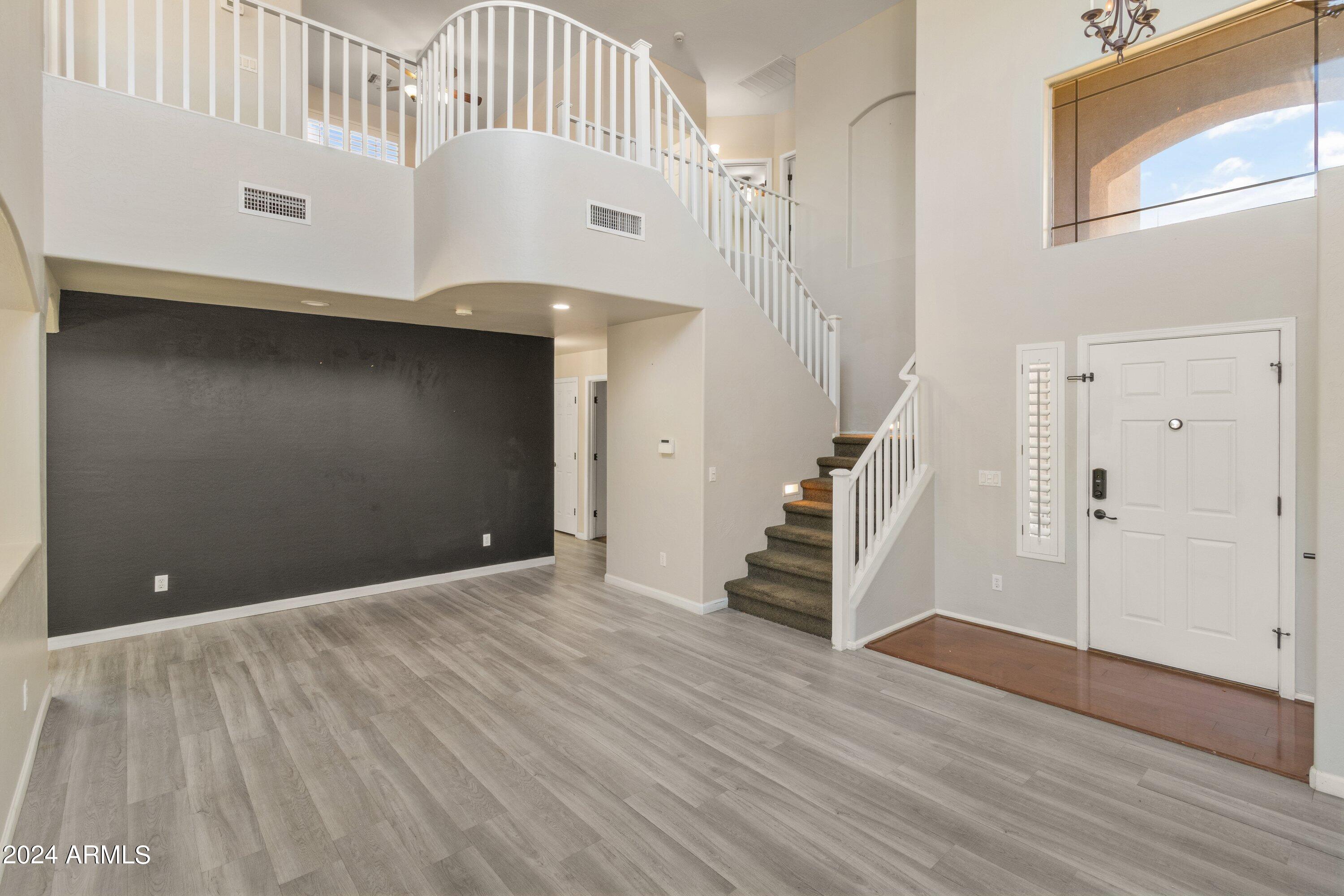 3282 W White Canyon Road