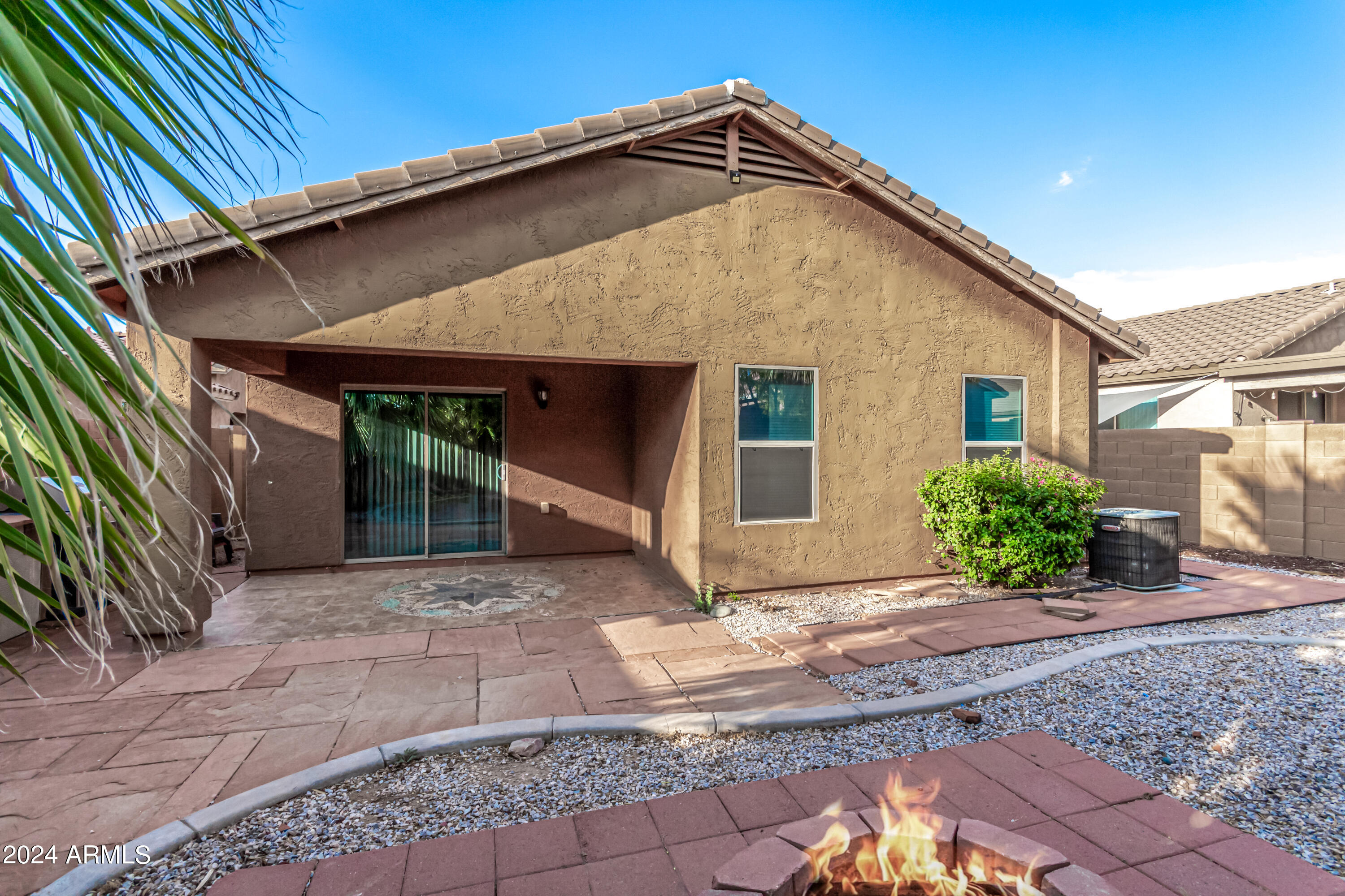 2389 W GOLD DUST Avenue