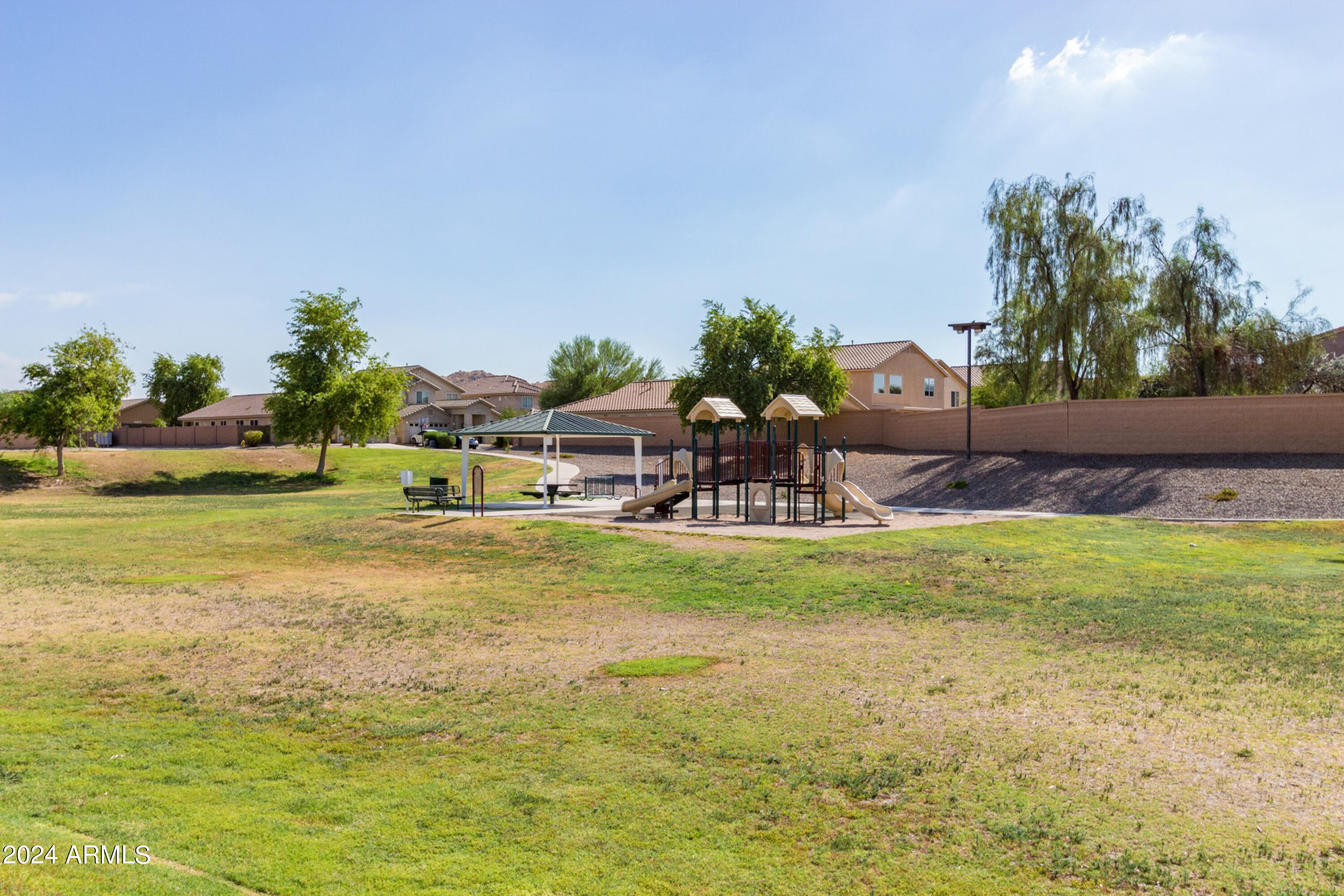 2389 W GOLD DUST Avenue