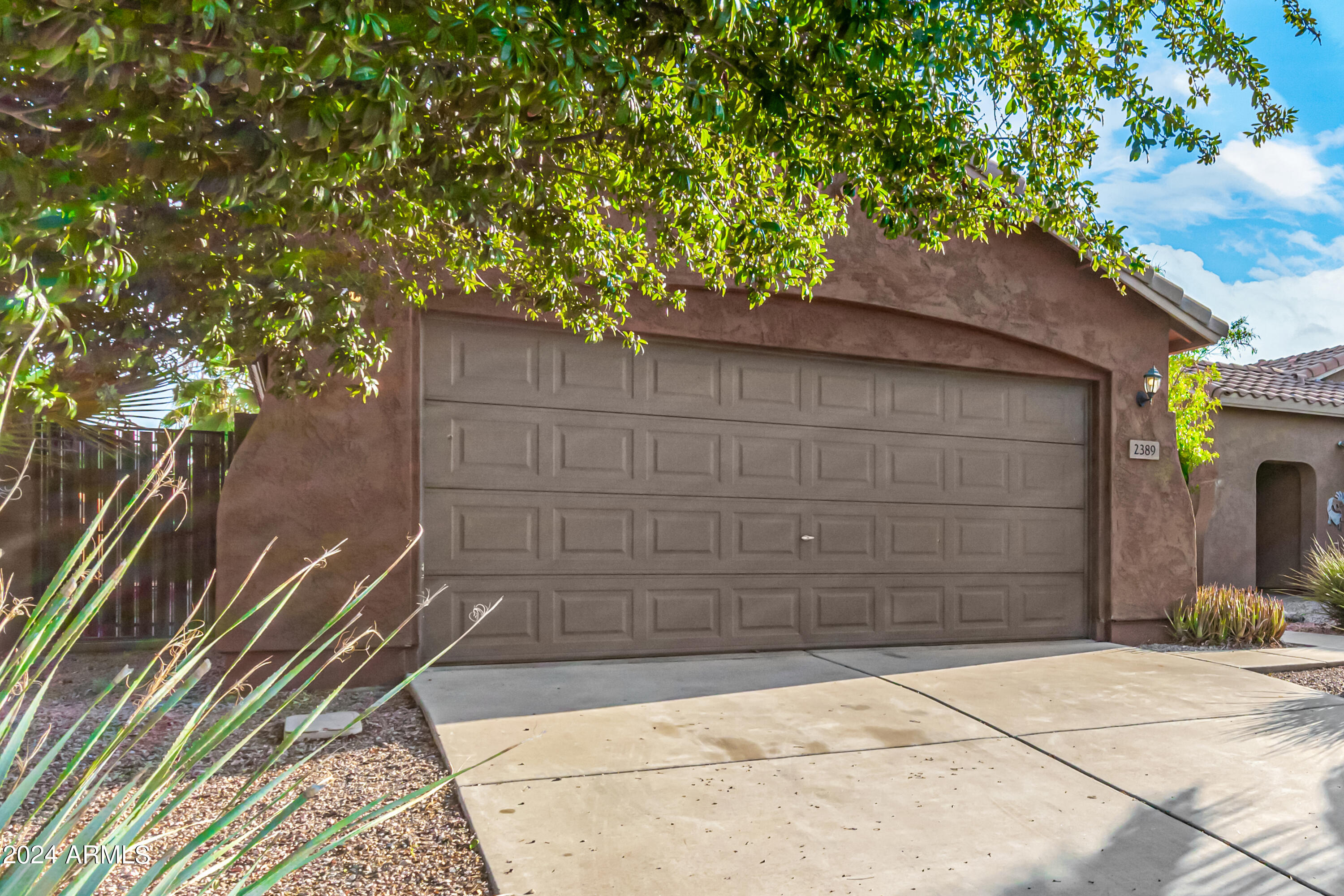 2389 W GOLD DUST Avenue