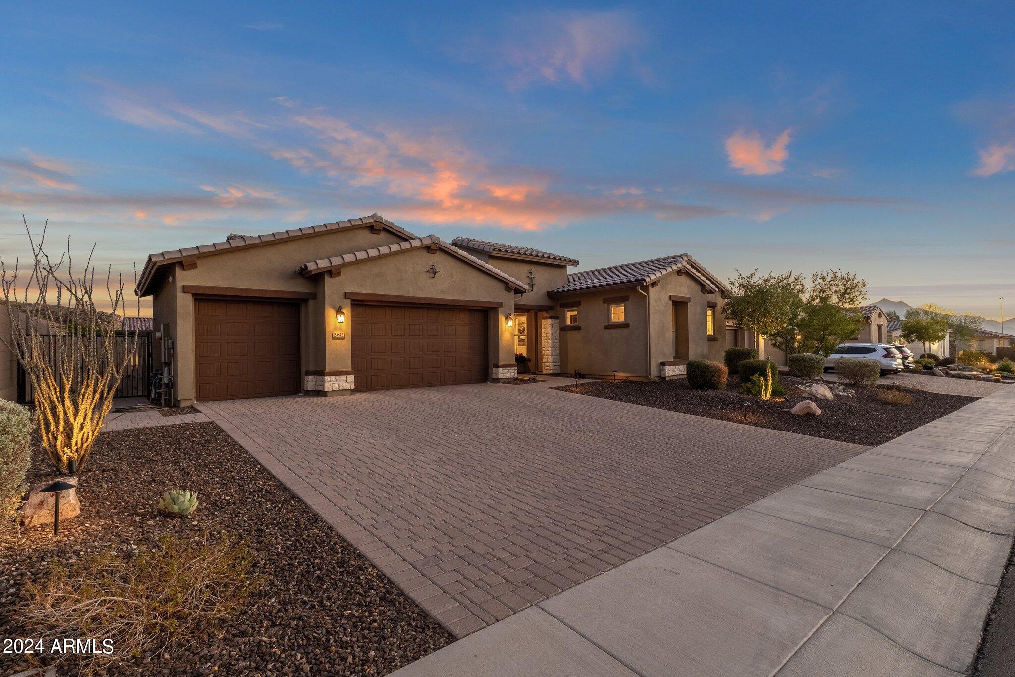 3611 W HIDDENVIEW Drive