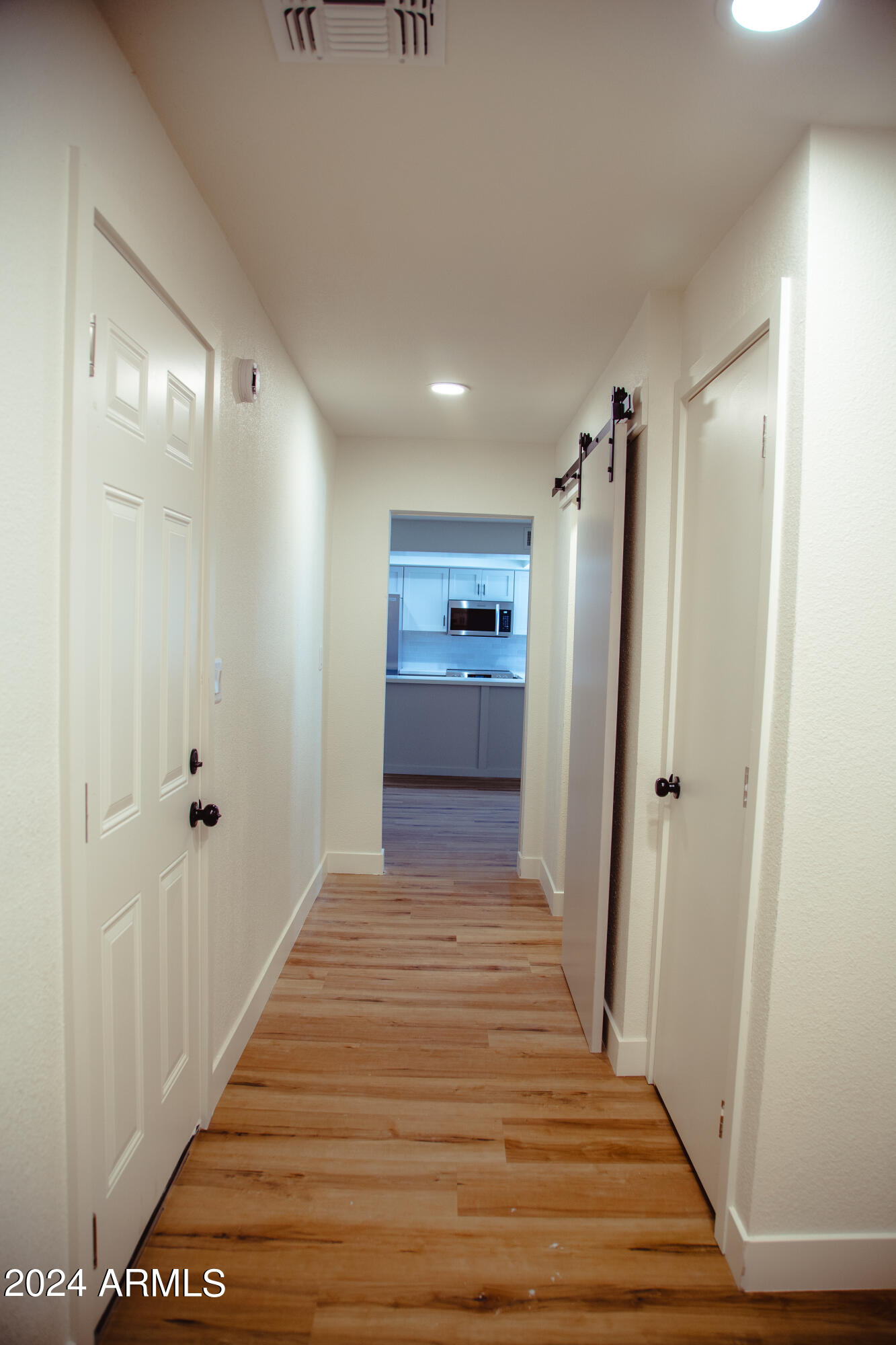 3527 E ALTADENA Avenue