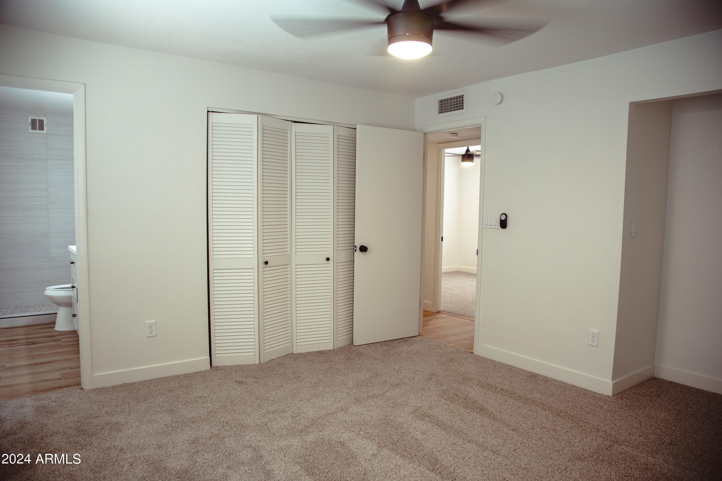 3527 E ALTADENA Avenue
