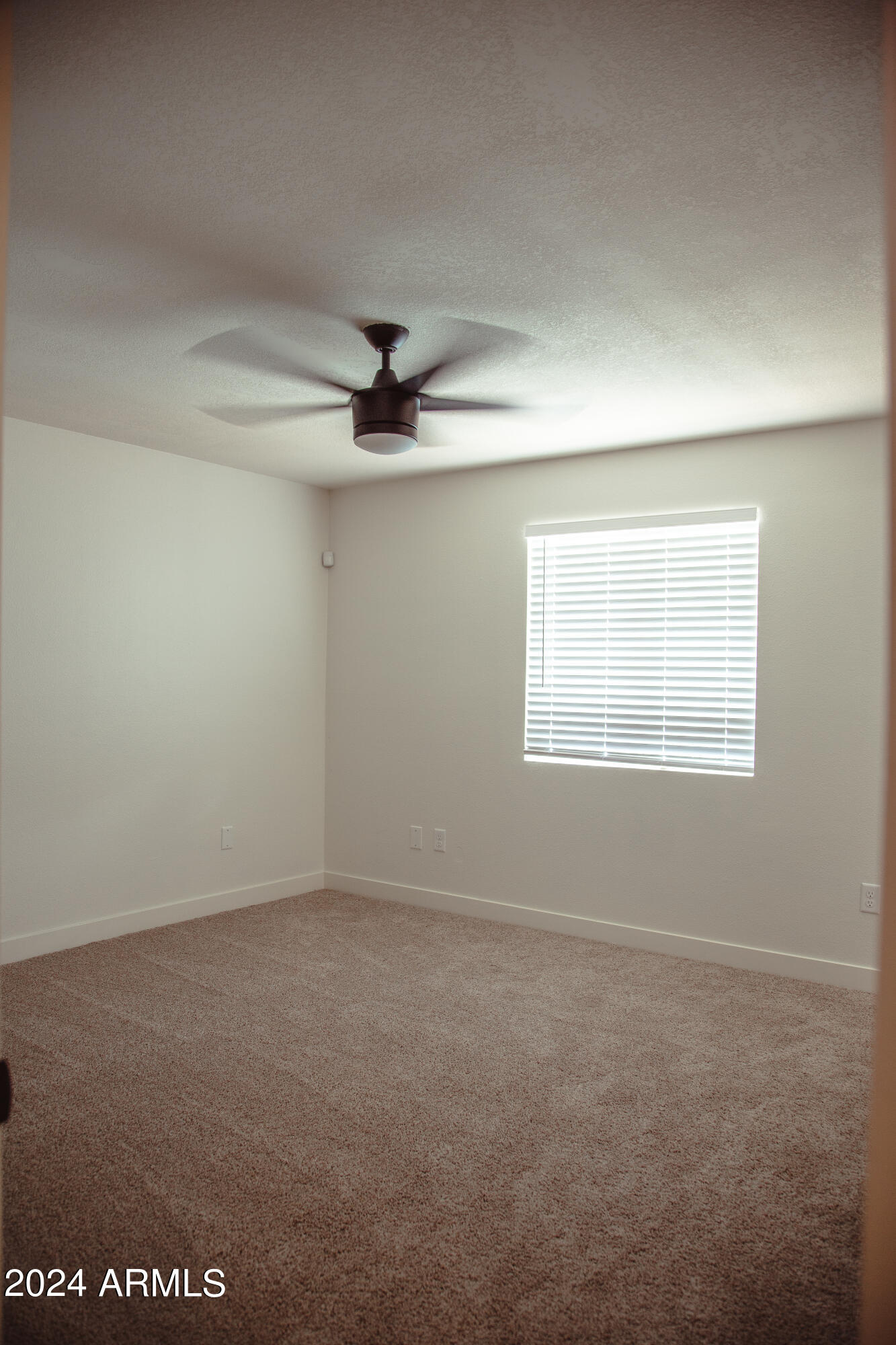 3527 E ALTADENA Avenue