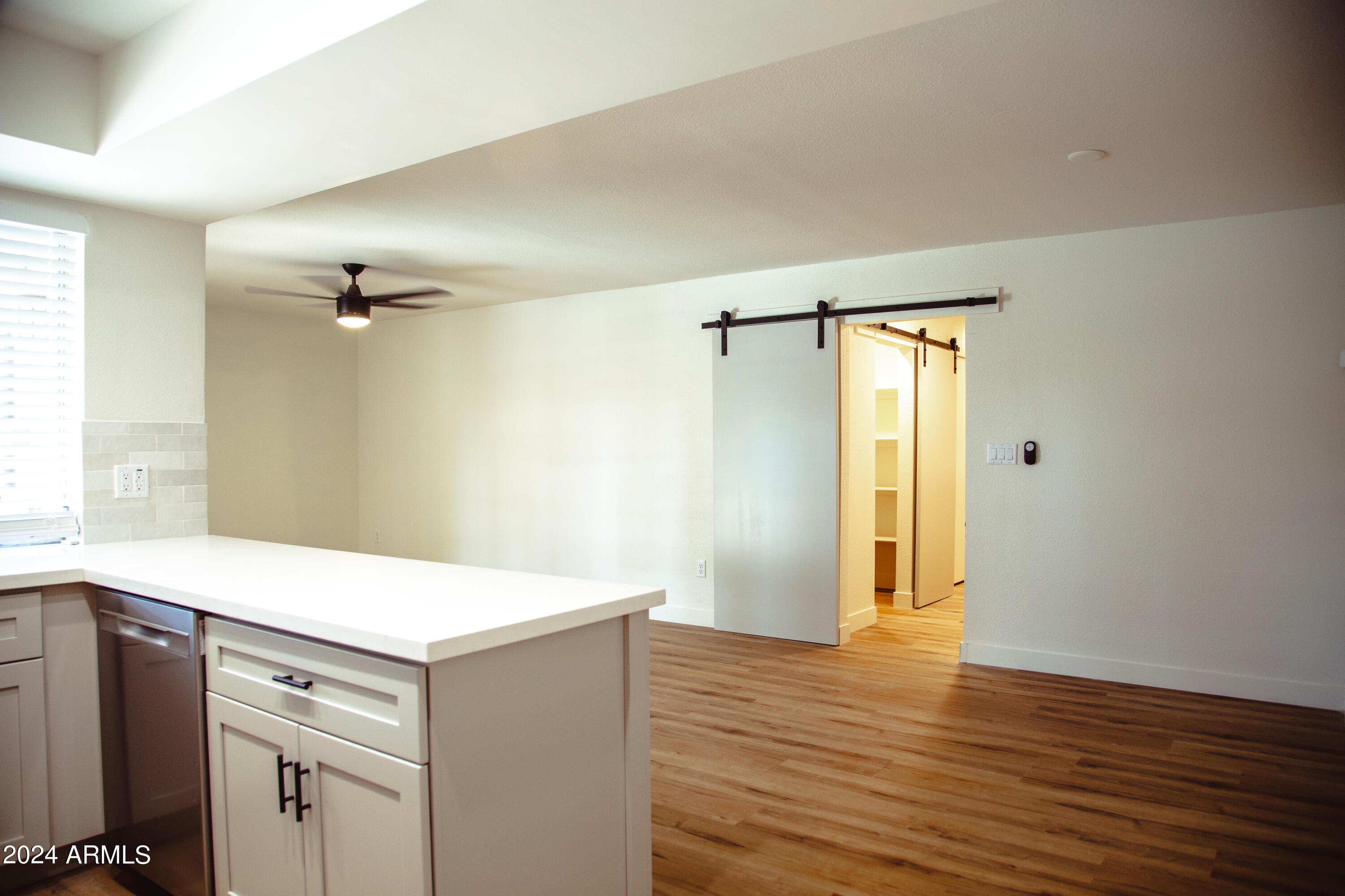 3527 E ALTADENA Avenue