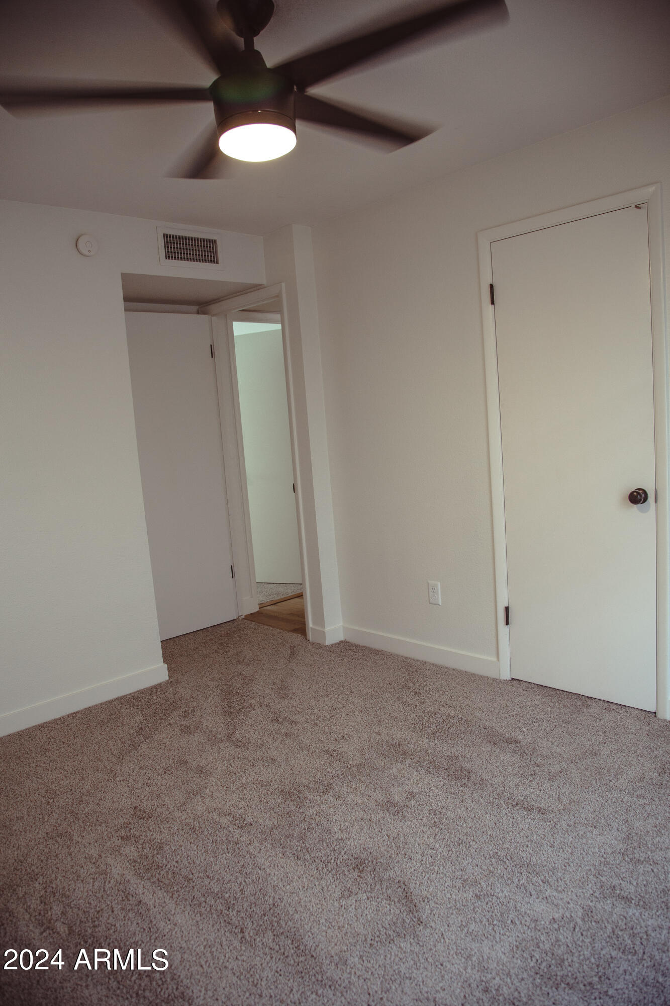 3527 E ALTADENA Avenue