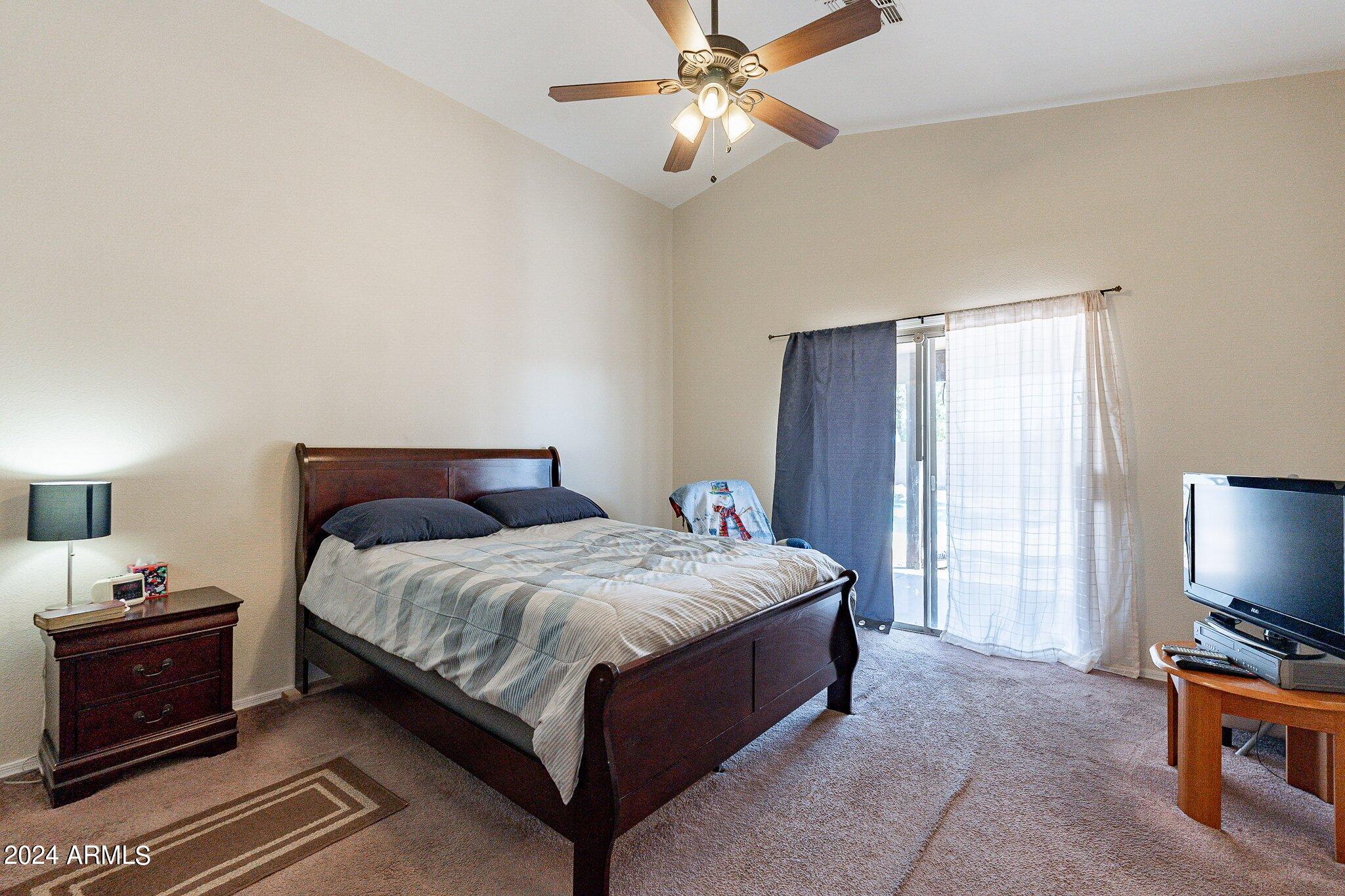 2031 E AIRE LIBRE Avenue