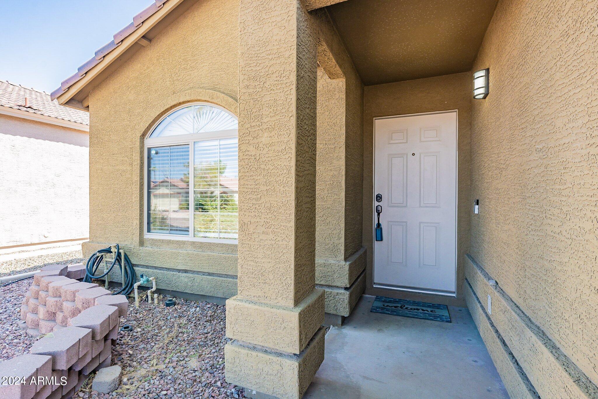 2031 E AIRE LIBRE Avenue