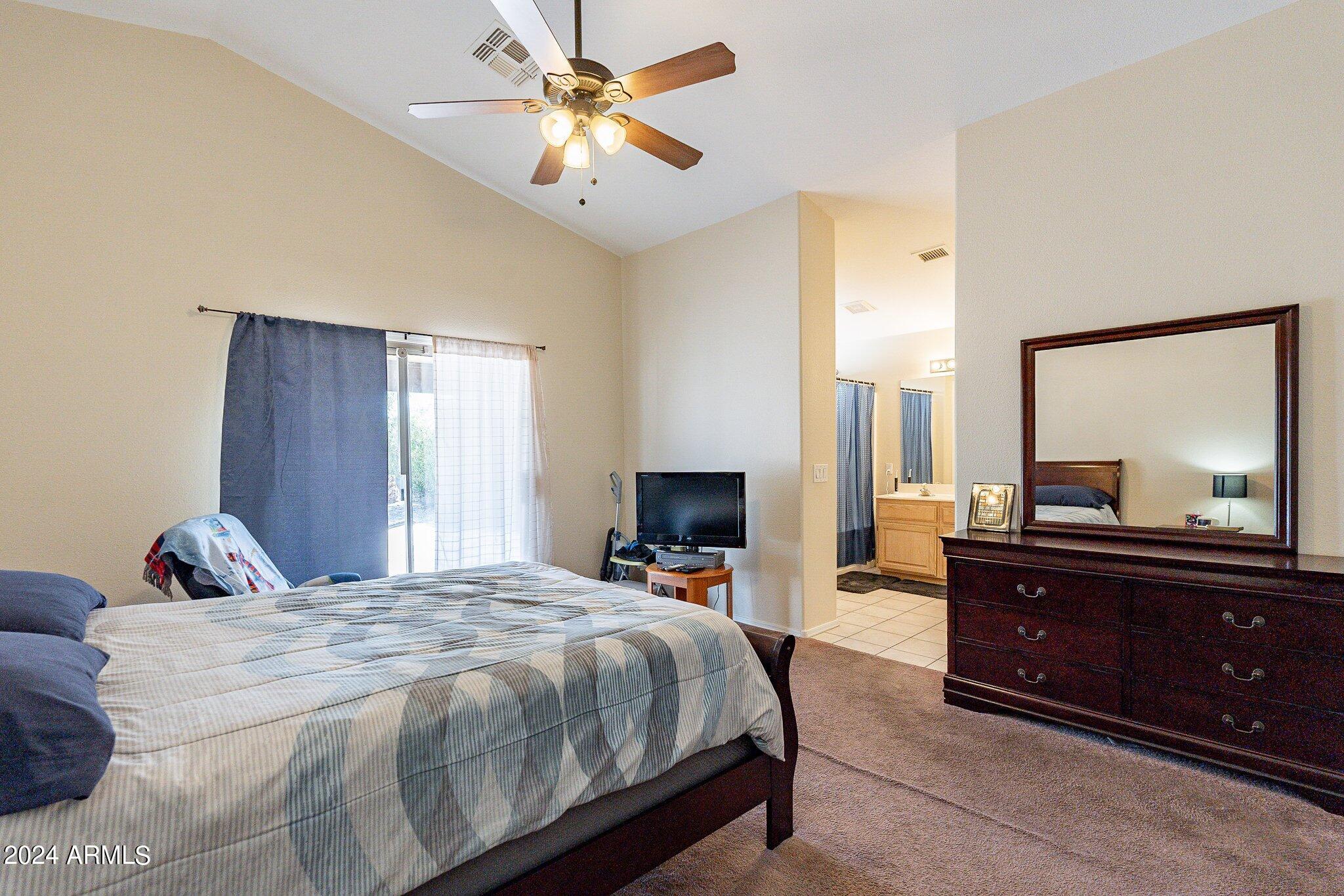 2031 E AIRE LIBRE Avenue