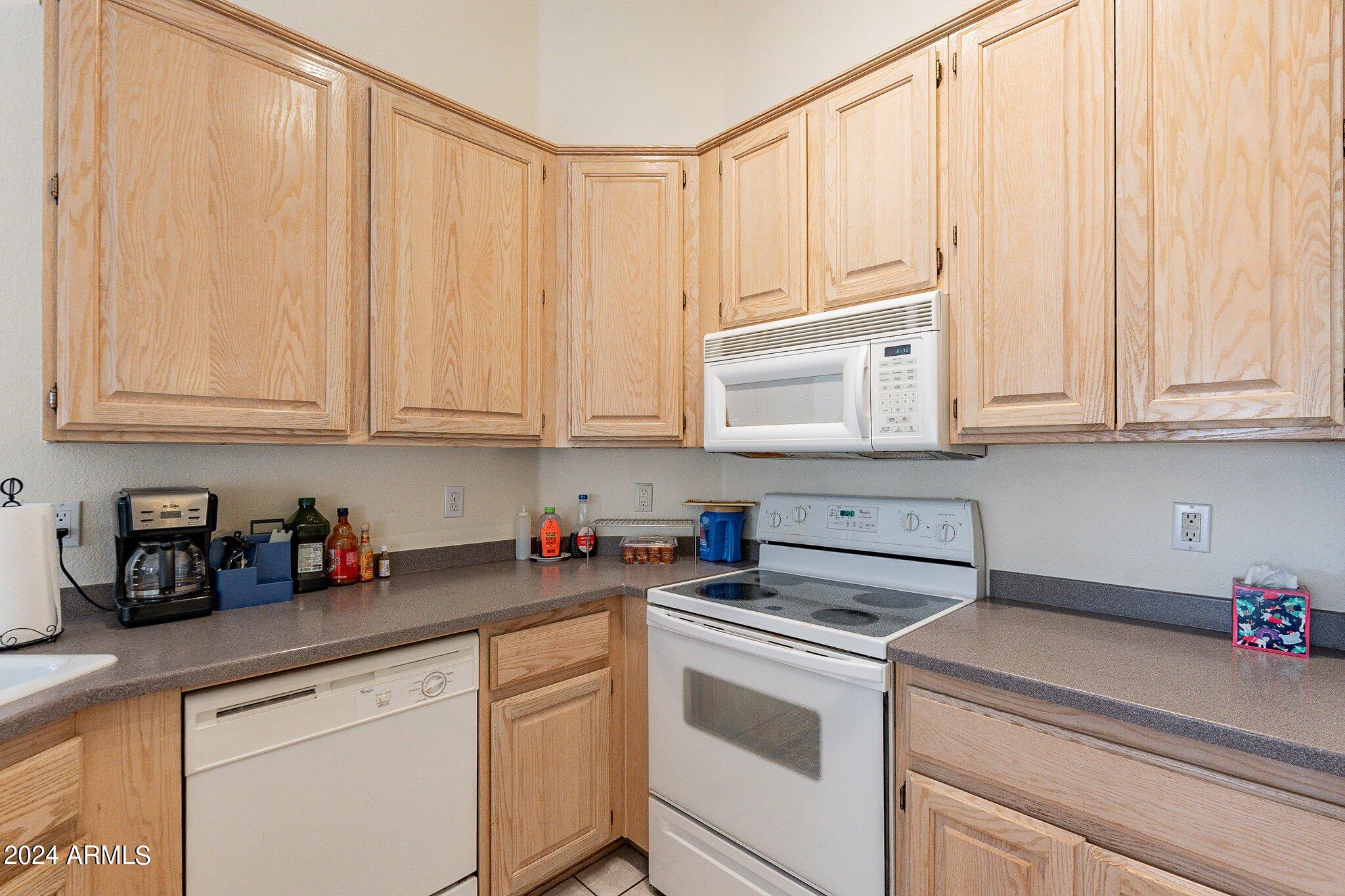 2031 E AIRE LIBRE Avenue