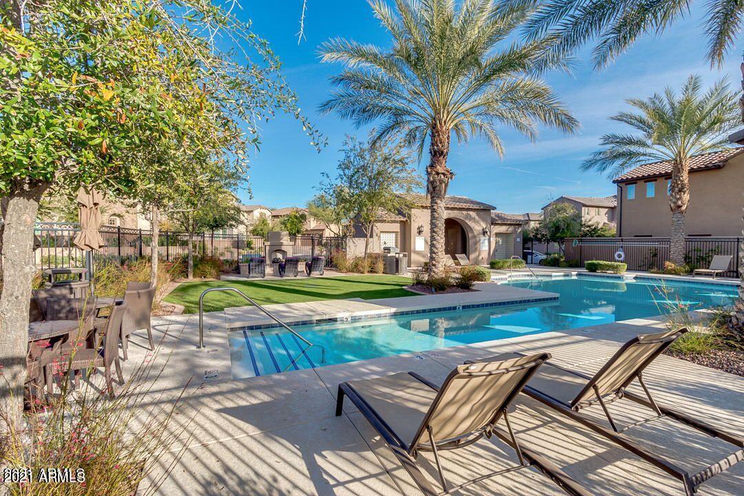 15837 S 11TH Way