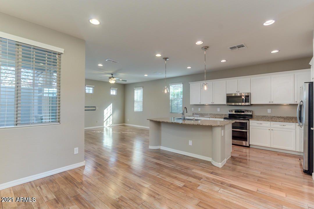 15837 S 11TH Way