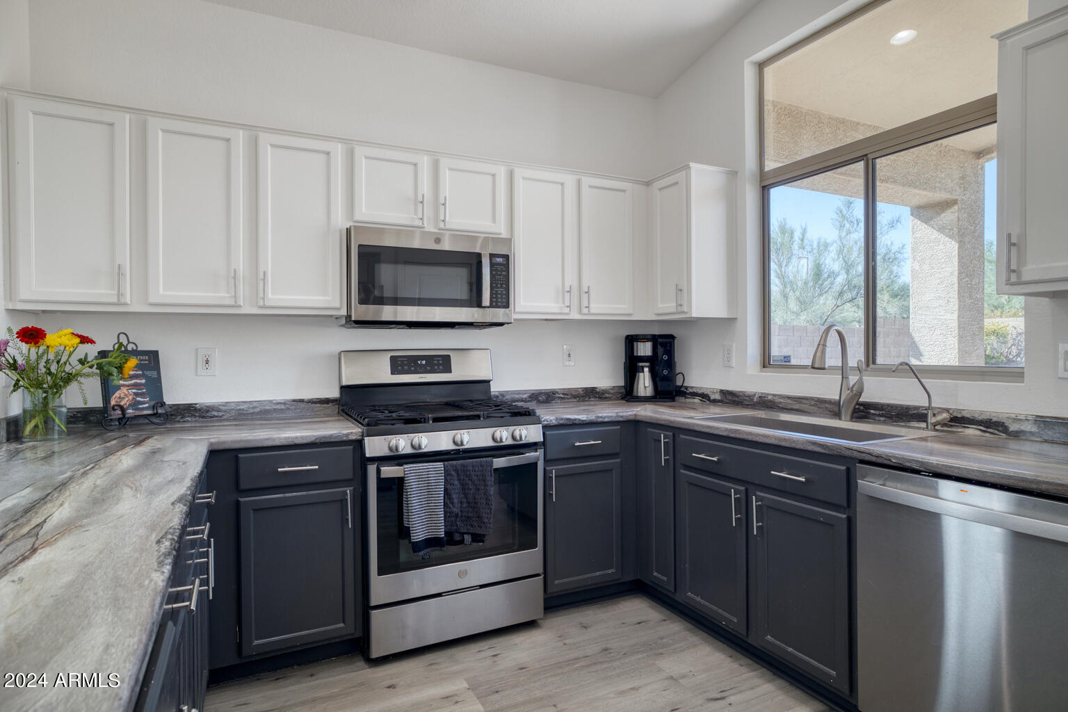 3510 W WEBSTER Court