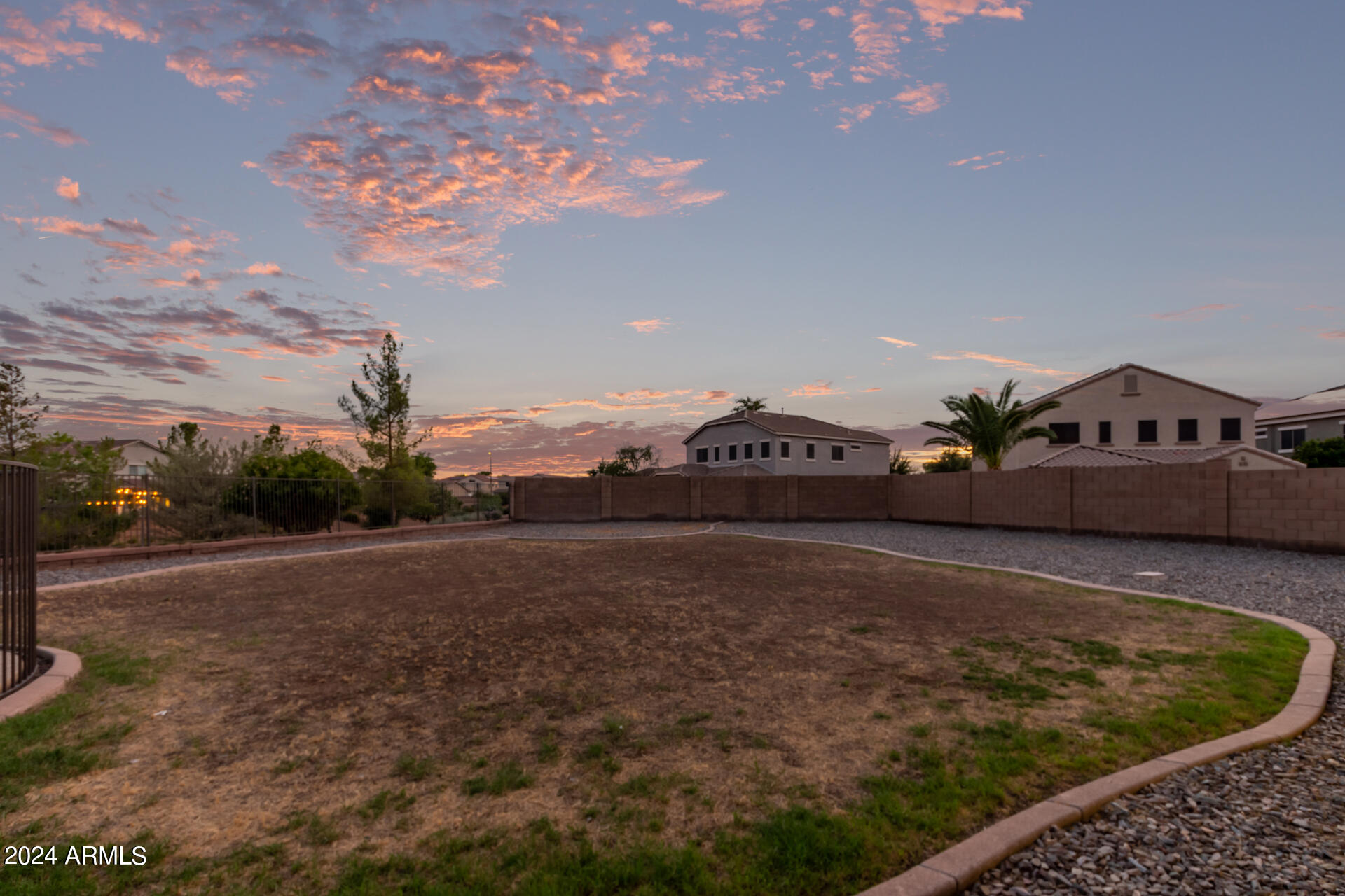 2933 E BLUE RIDGE Way