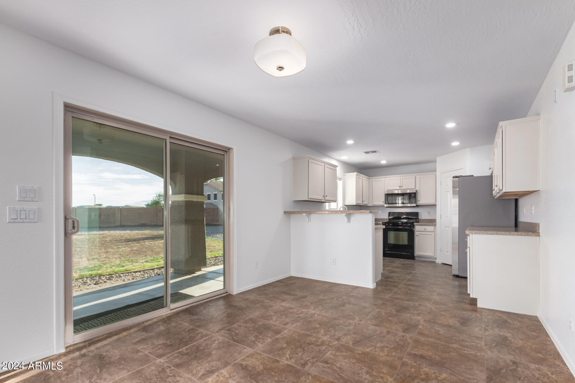 2933 E BLUE RIDGE Way