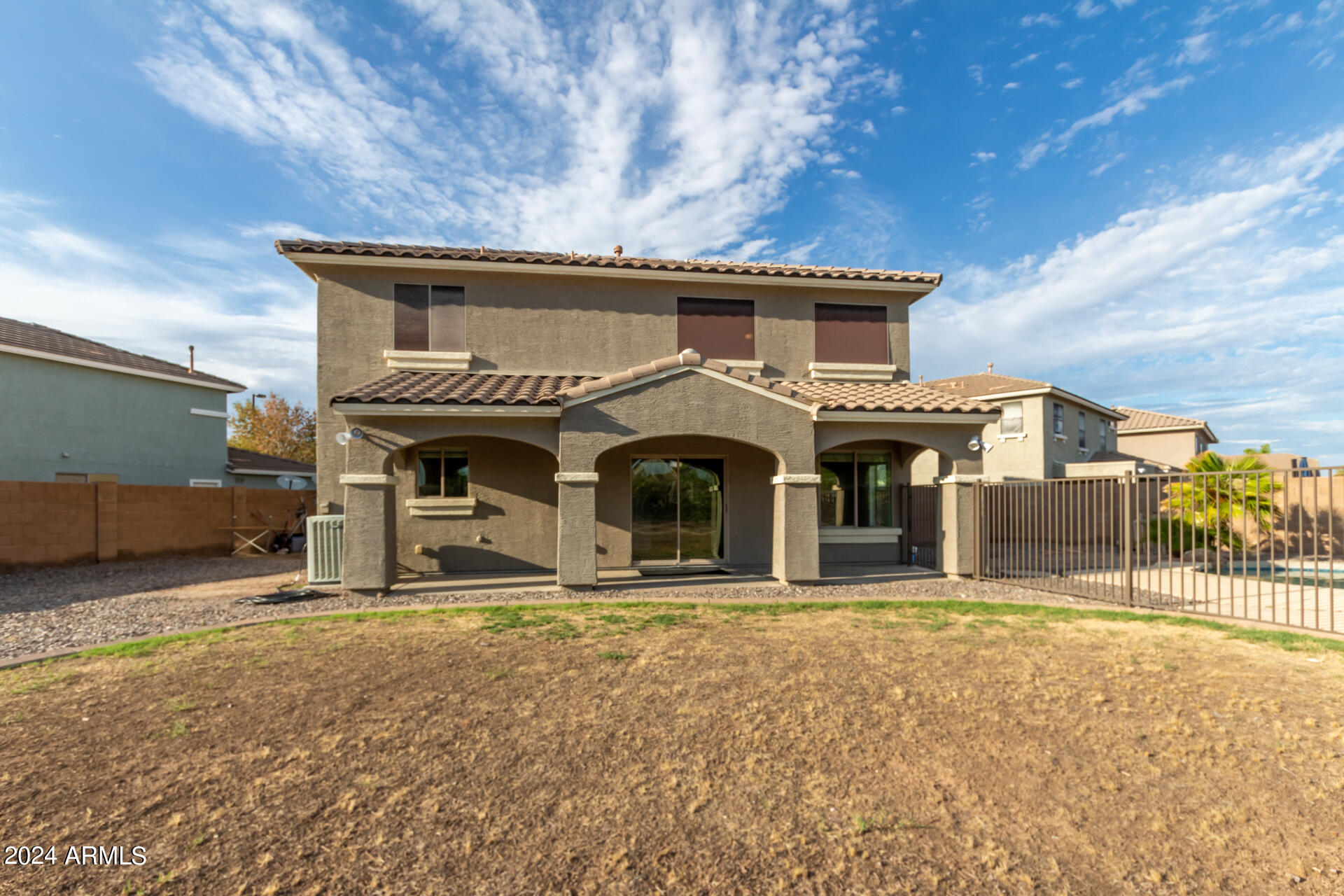2933 E BLUE RIDGE Way