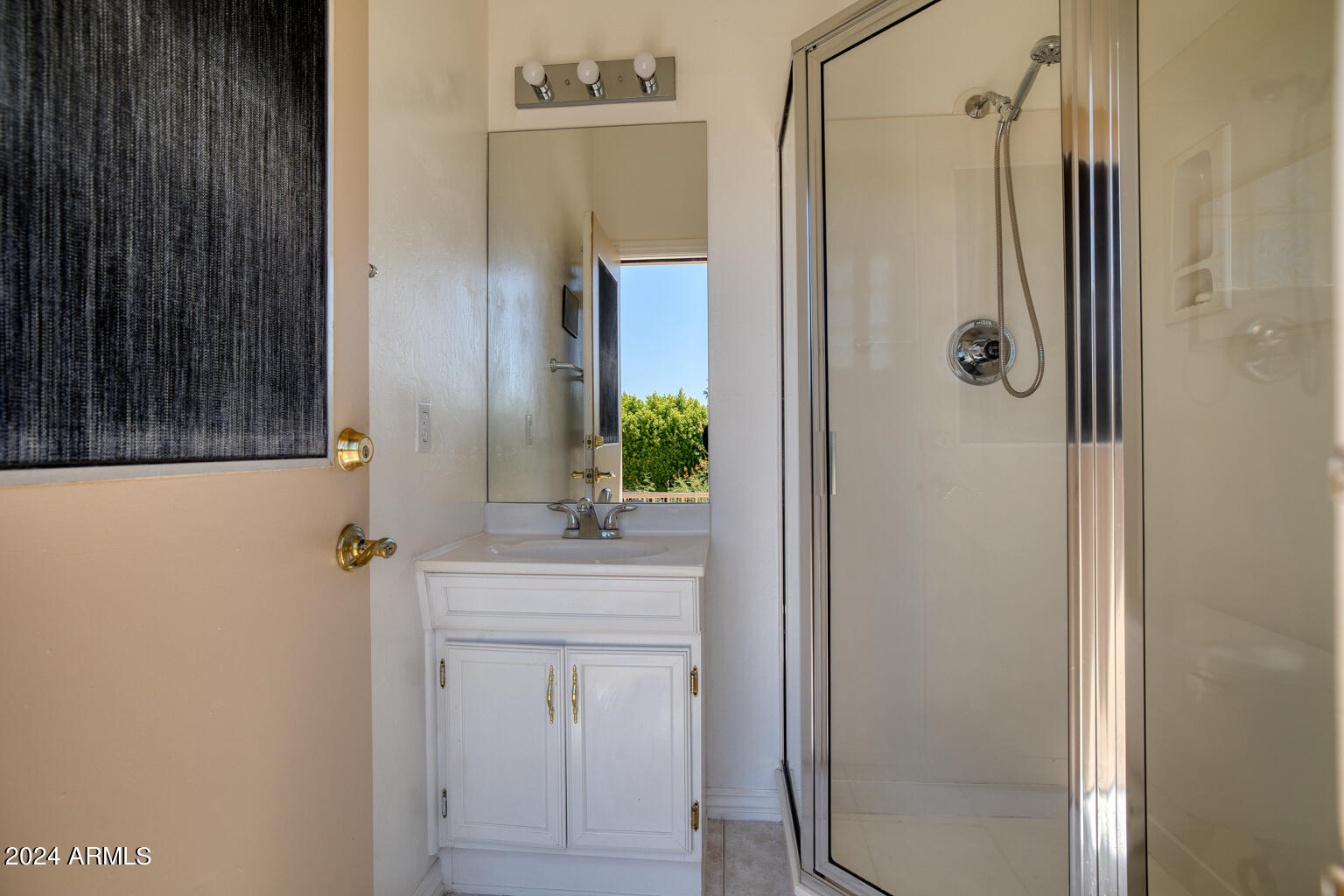 16033 E PONDEROSA Drive