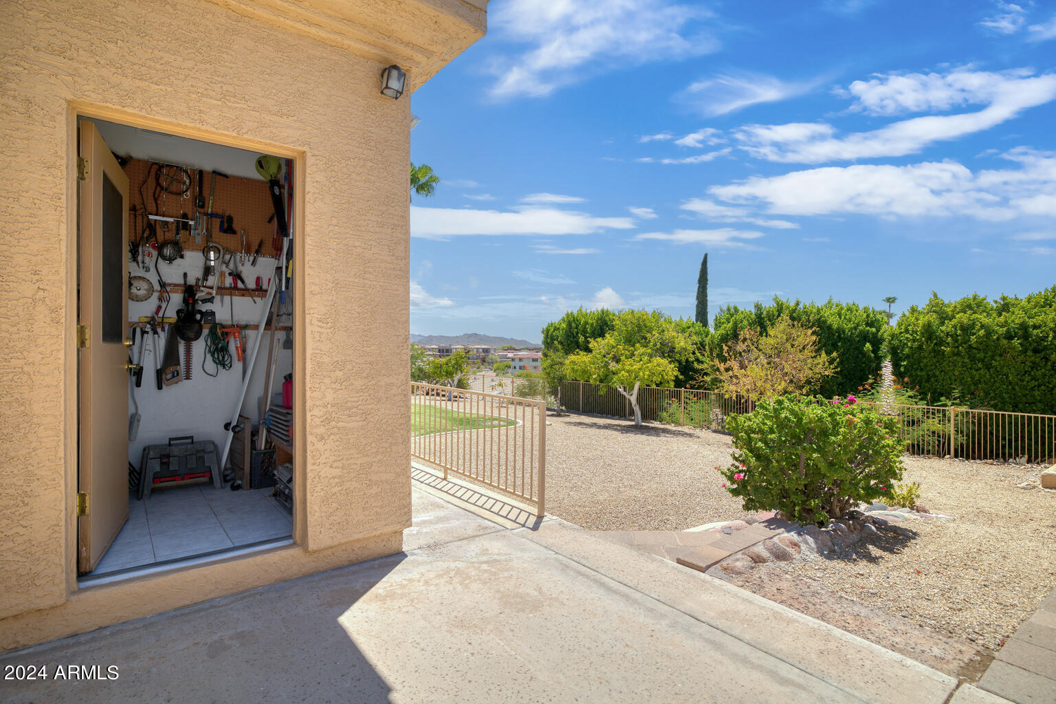 16033 E PONDEROSA Drive