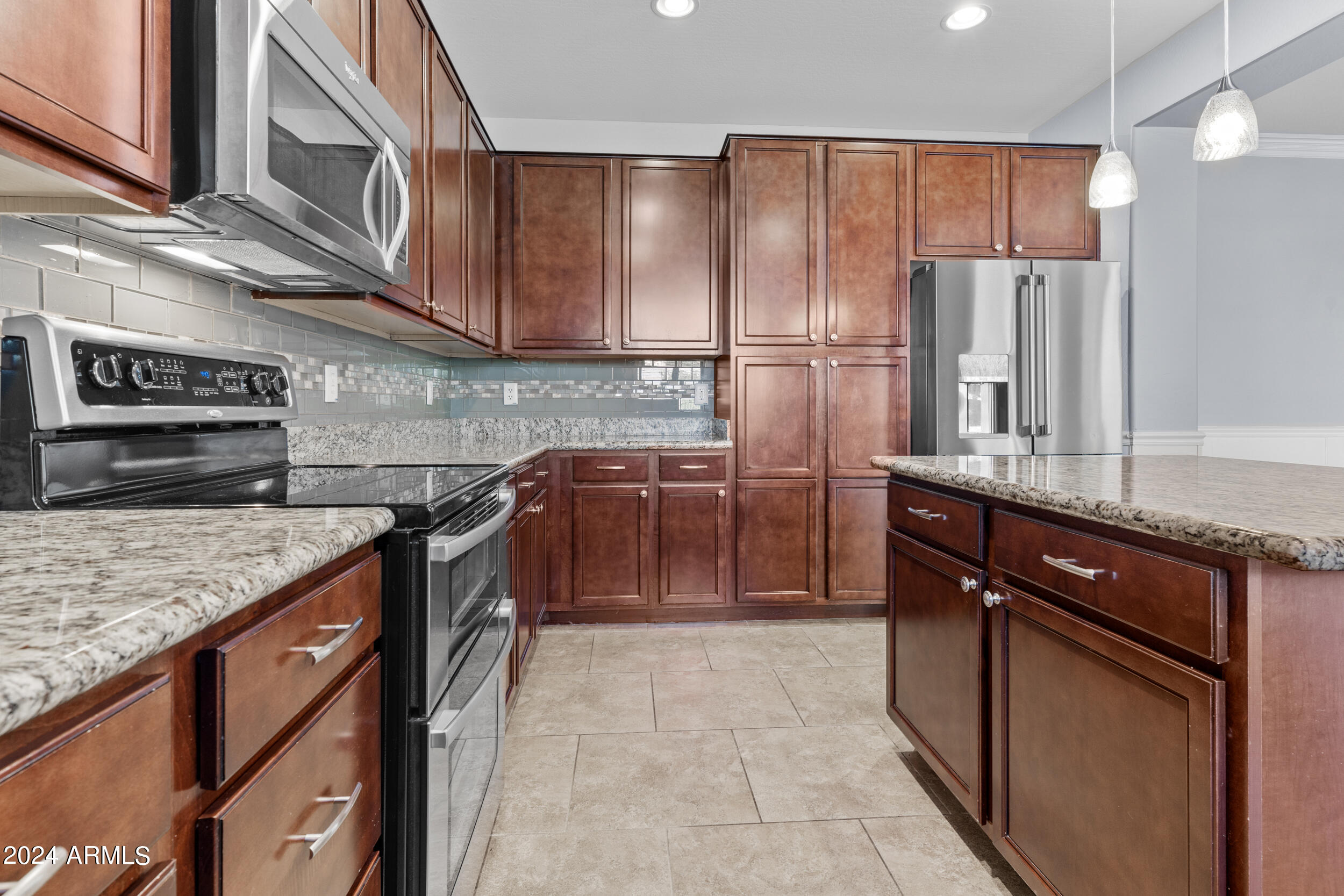 3511 N ARCO