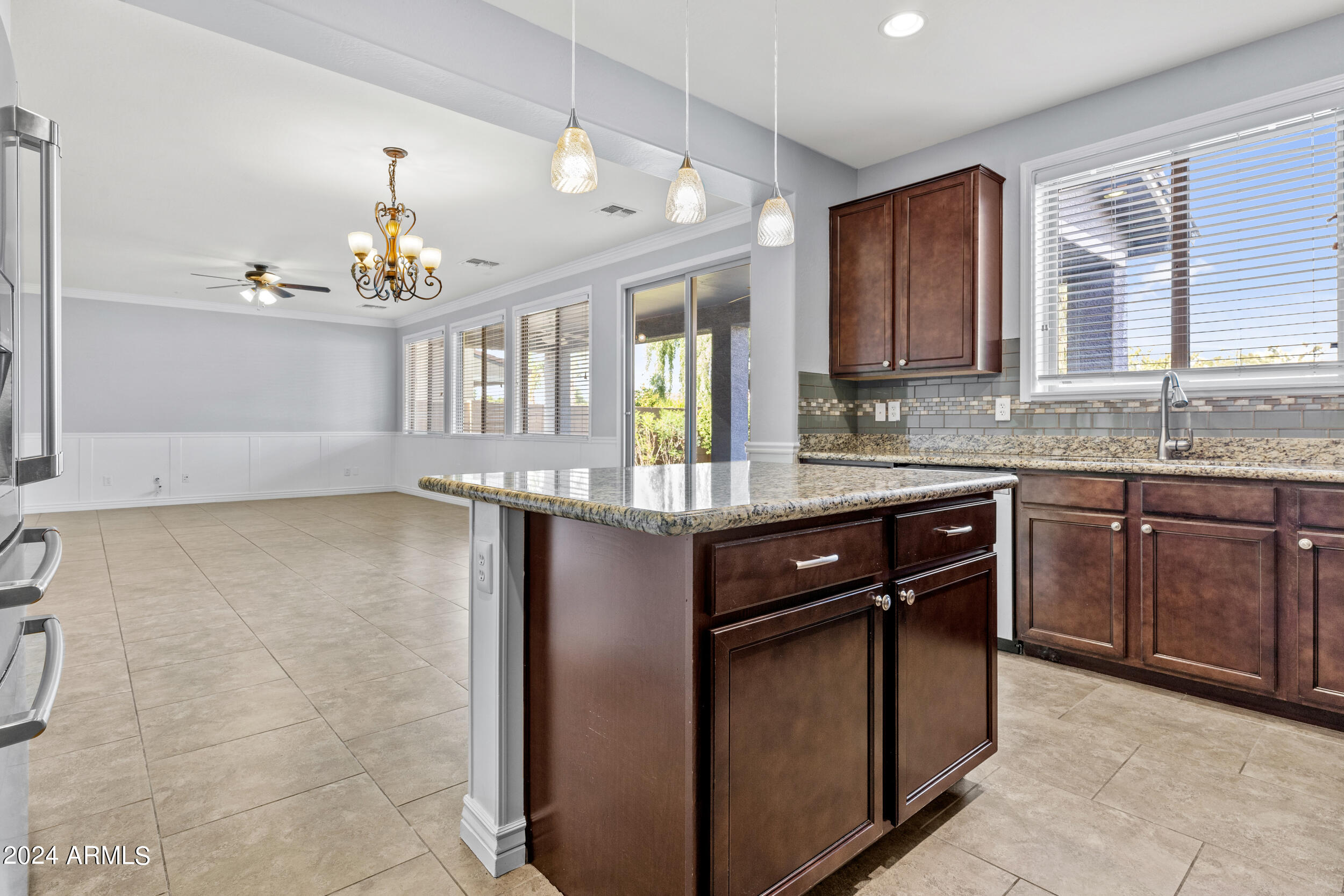 3511 N ARCO
