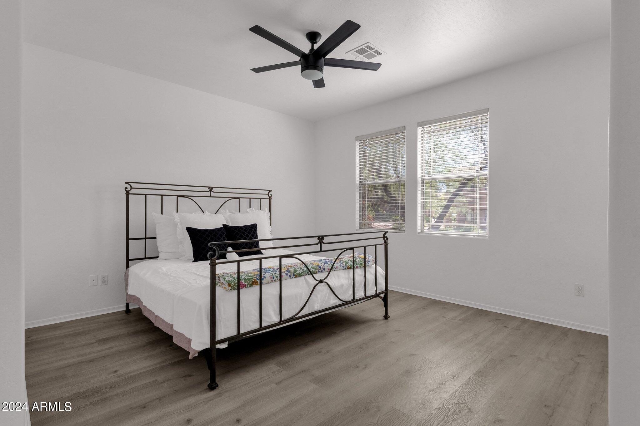 11500 E COCHISE Drive # 1033