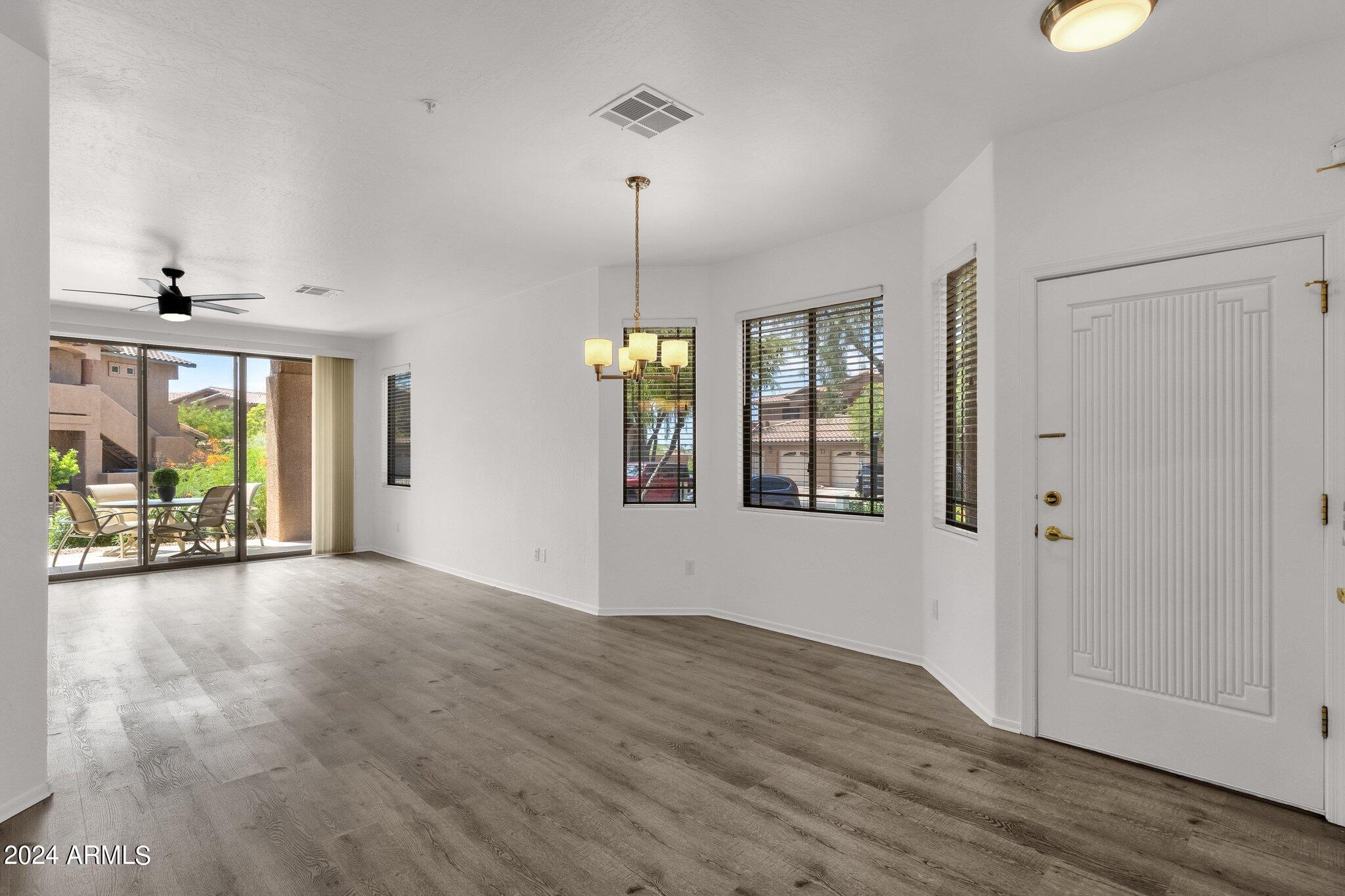 11500 E COCHISE Drive # 1033