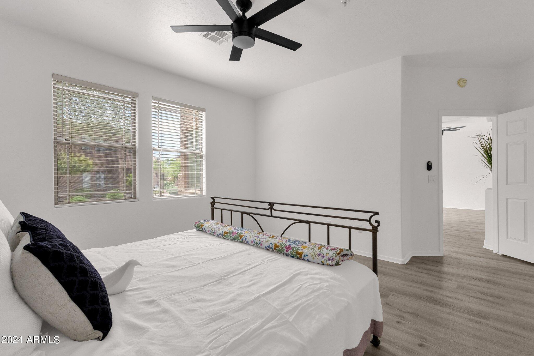 11500 E COCHISE Drive # 1033