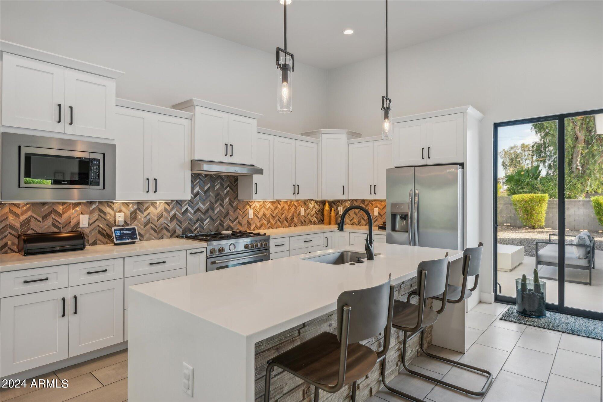 1441 E CLARENDON Avenue