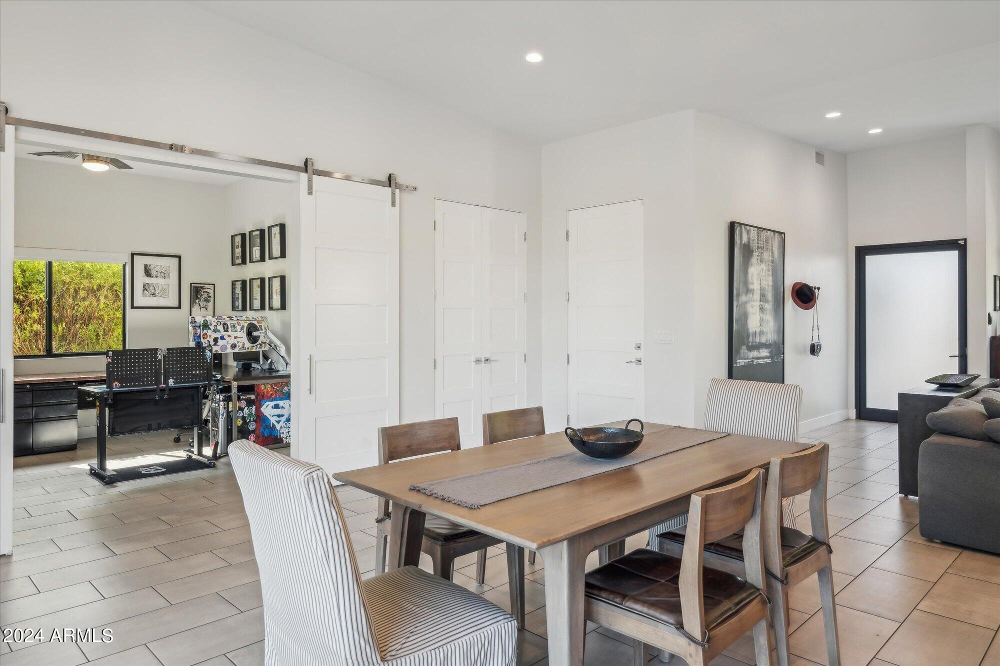 1441 E CLARENDON Avenue