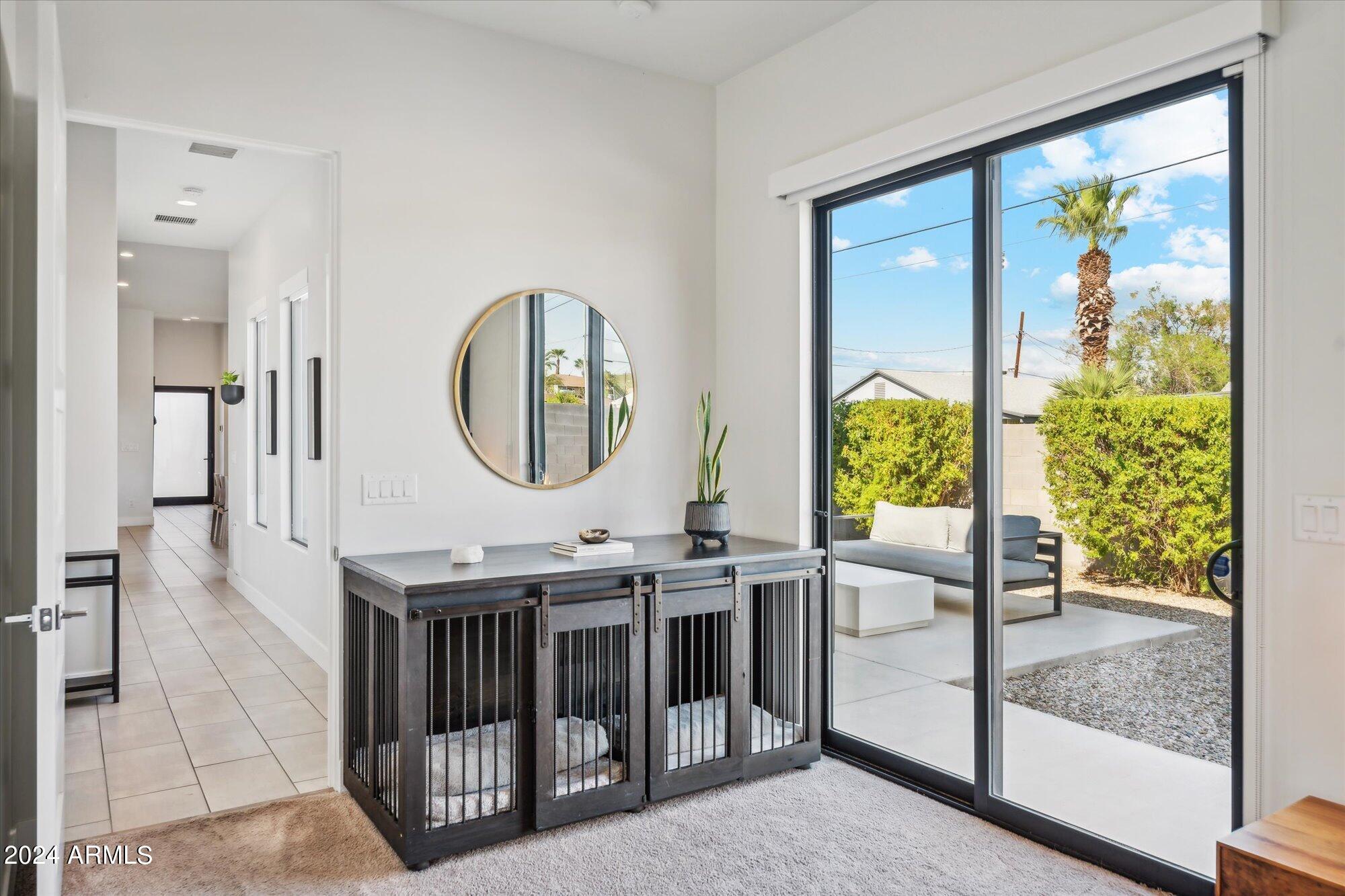 1441 E CLARENDON Avenue