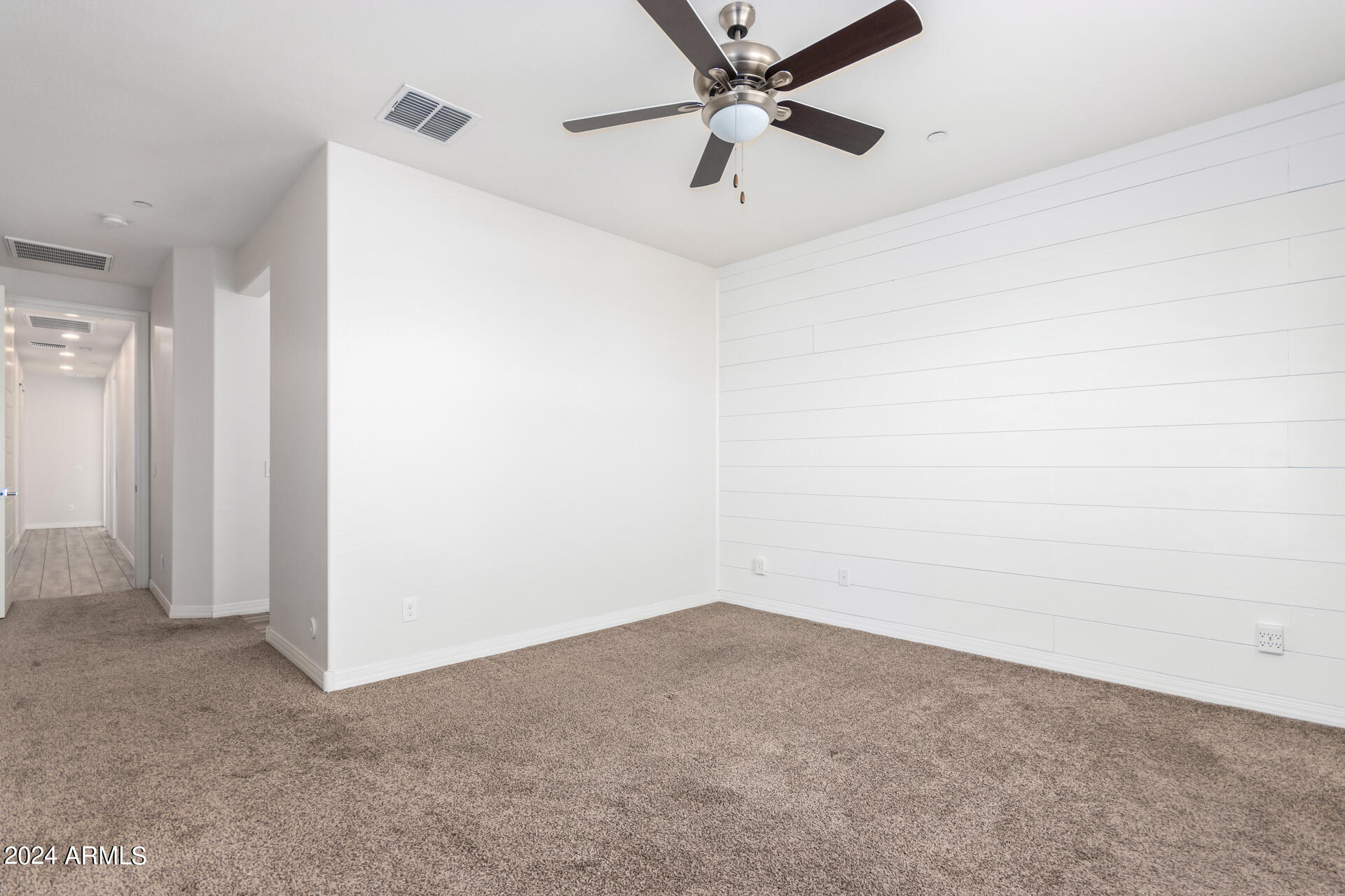 2325 S MINNEOLA Lane