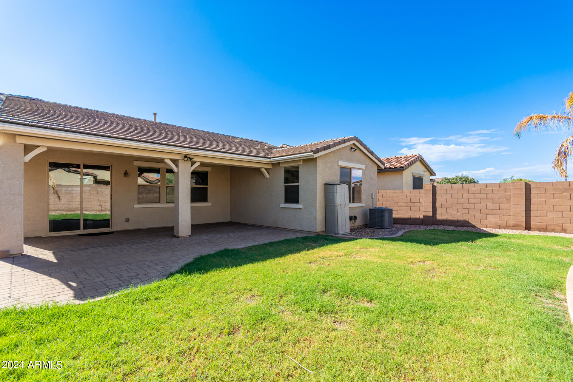 2325 S MINNEOLA Lane