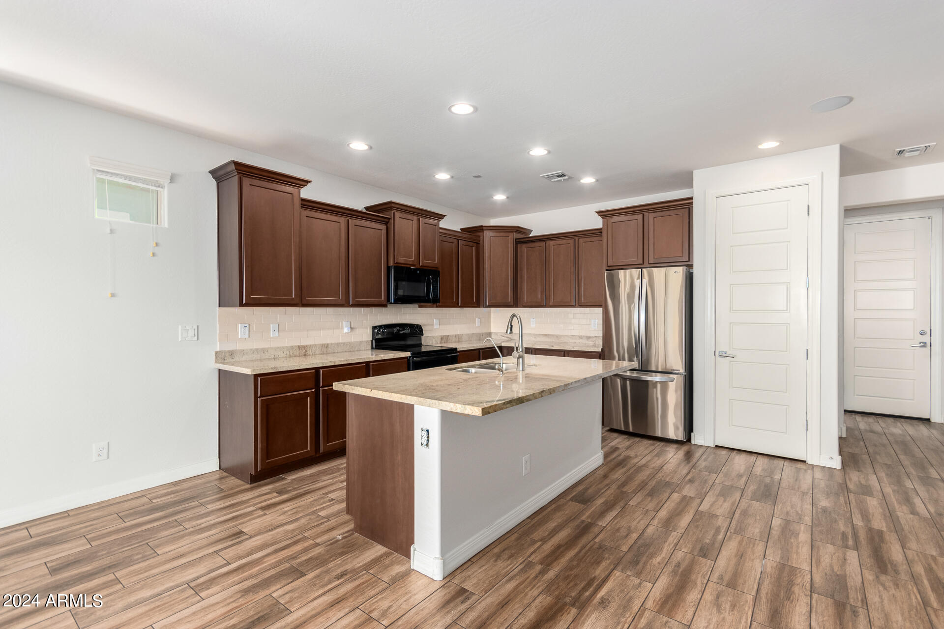 2325 S MINNEOLA Lane