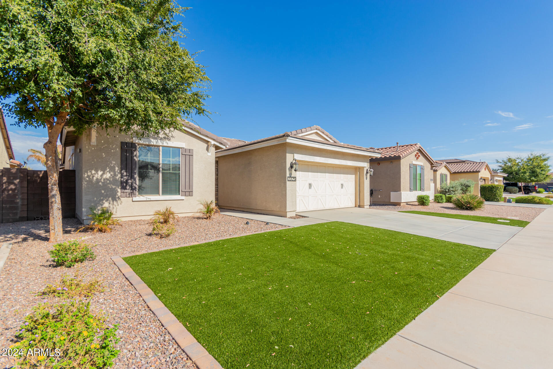 2325 S MINNEOLA Lane