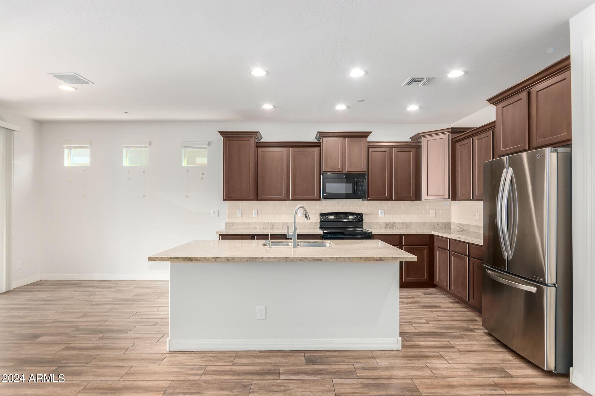 2325 S MINNEOLA Lane