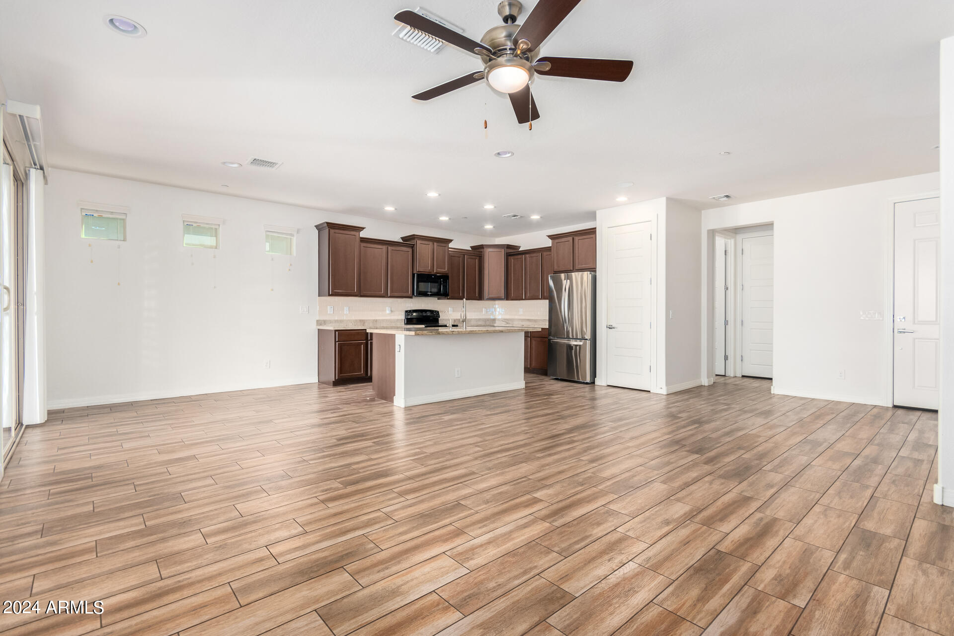 2325 S MINNEOLA Lane