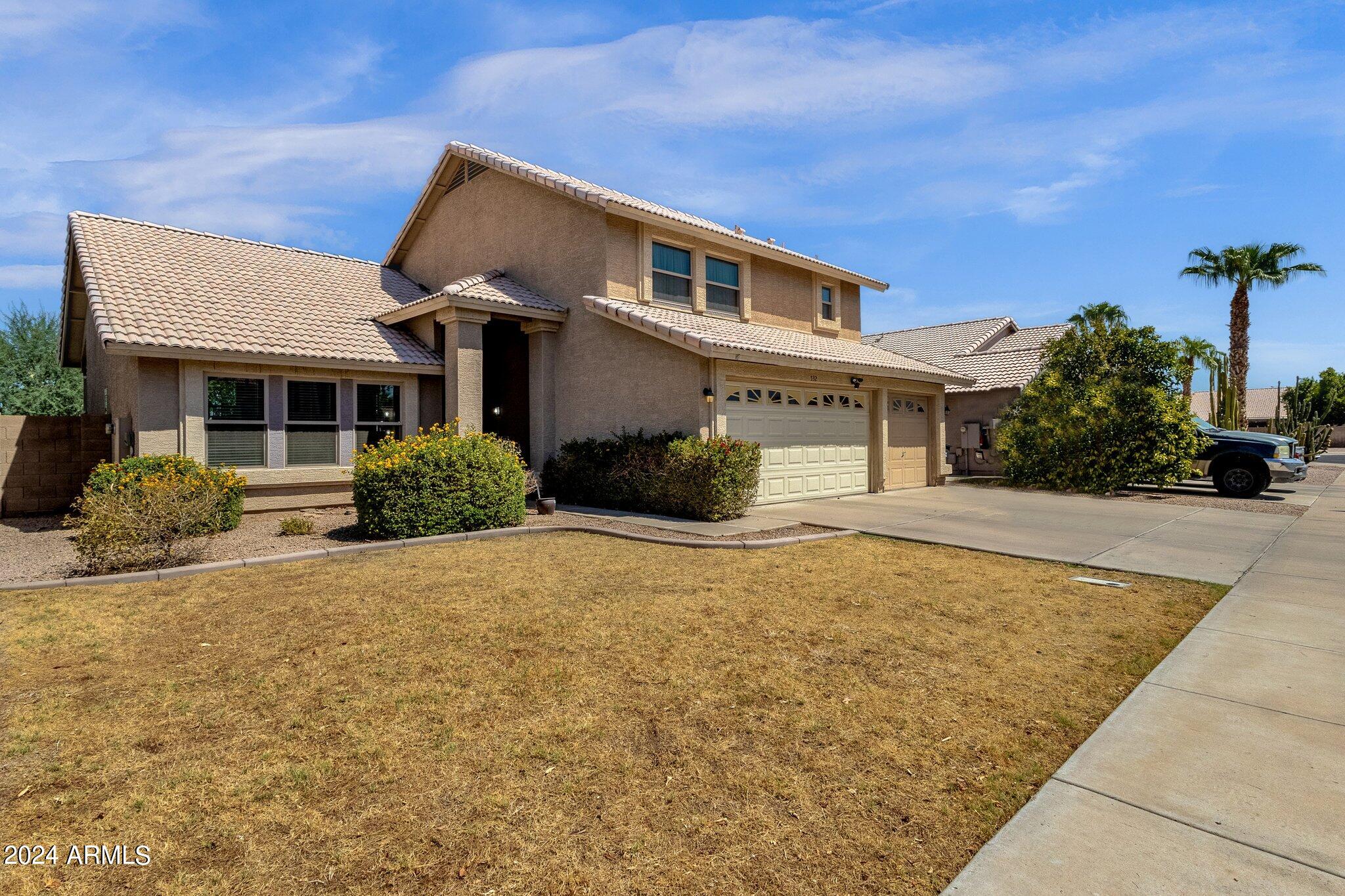 532 W CENTURY Avenue
