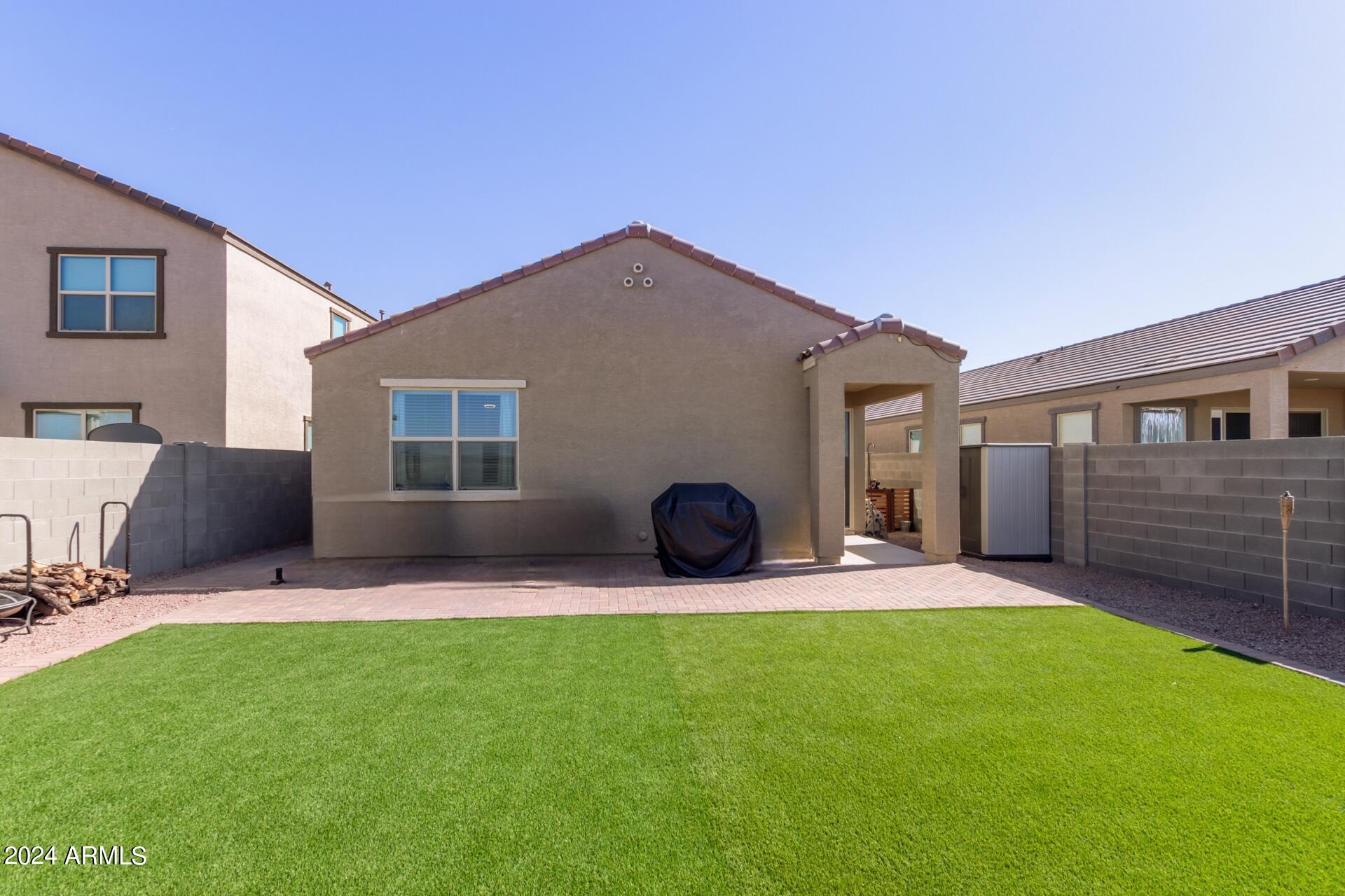 40466 W Hillman Drive