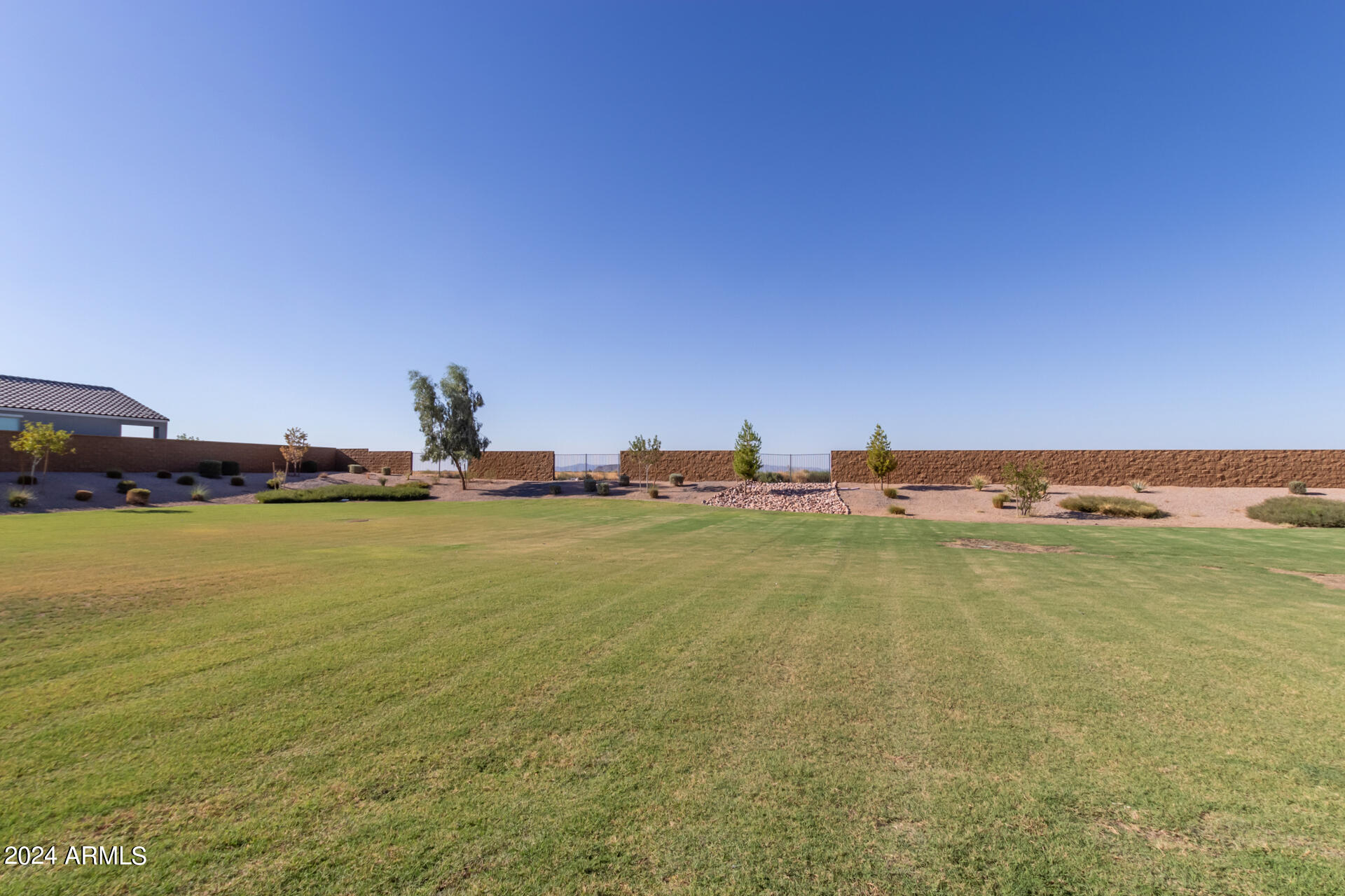 40466 W Hillman Drive