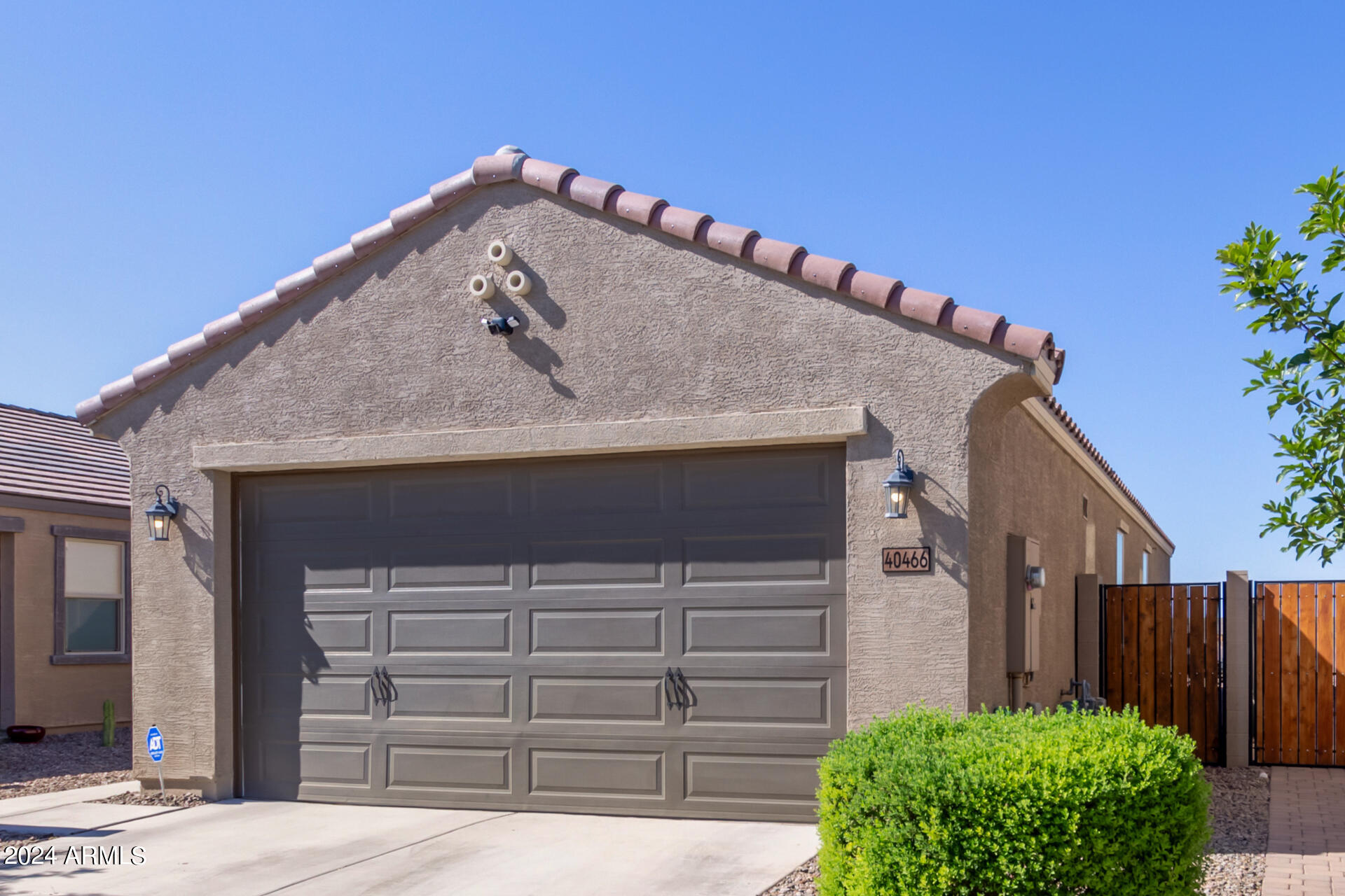 40466 W Hillman Drive