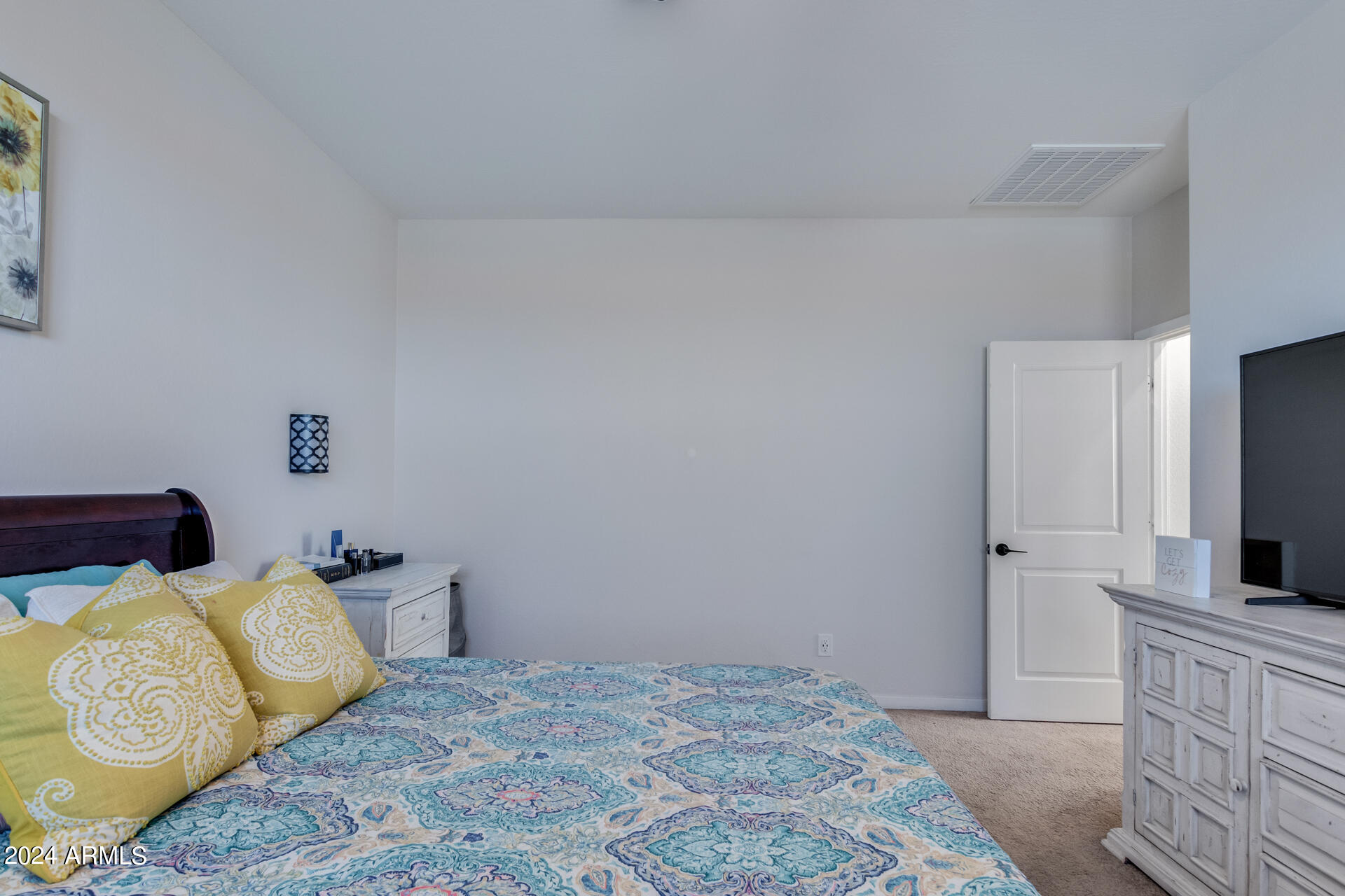 40466 W Hillman Drive