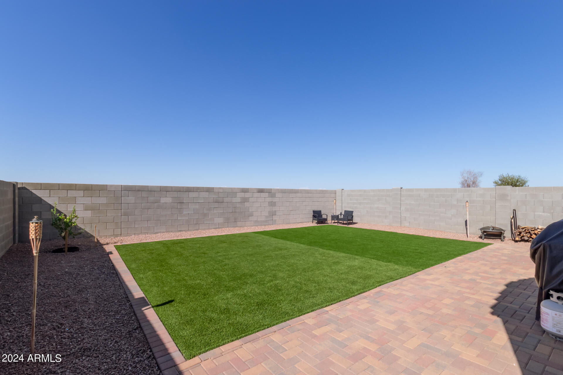40466 W Hillman Drive